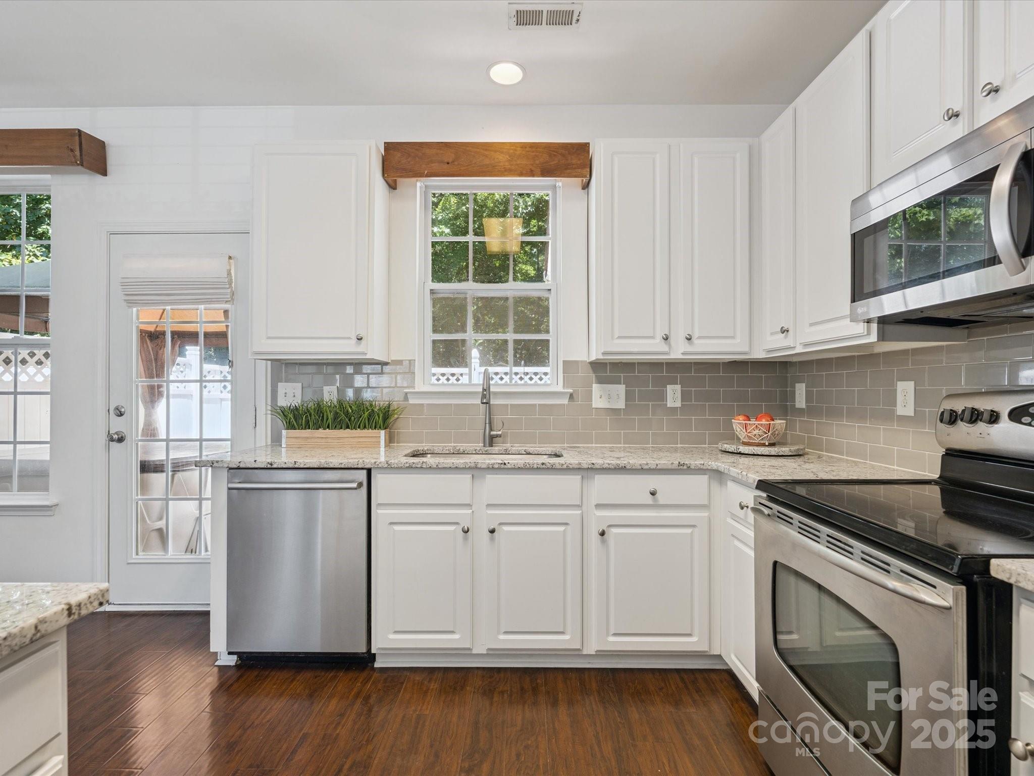 927 Copperstone Lane