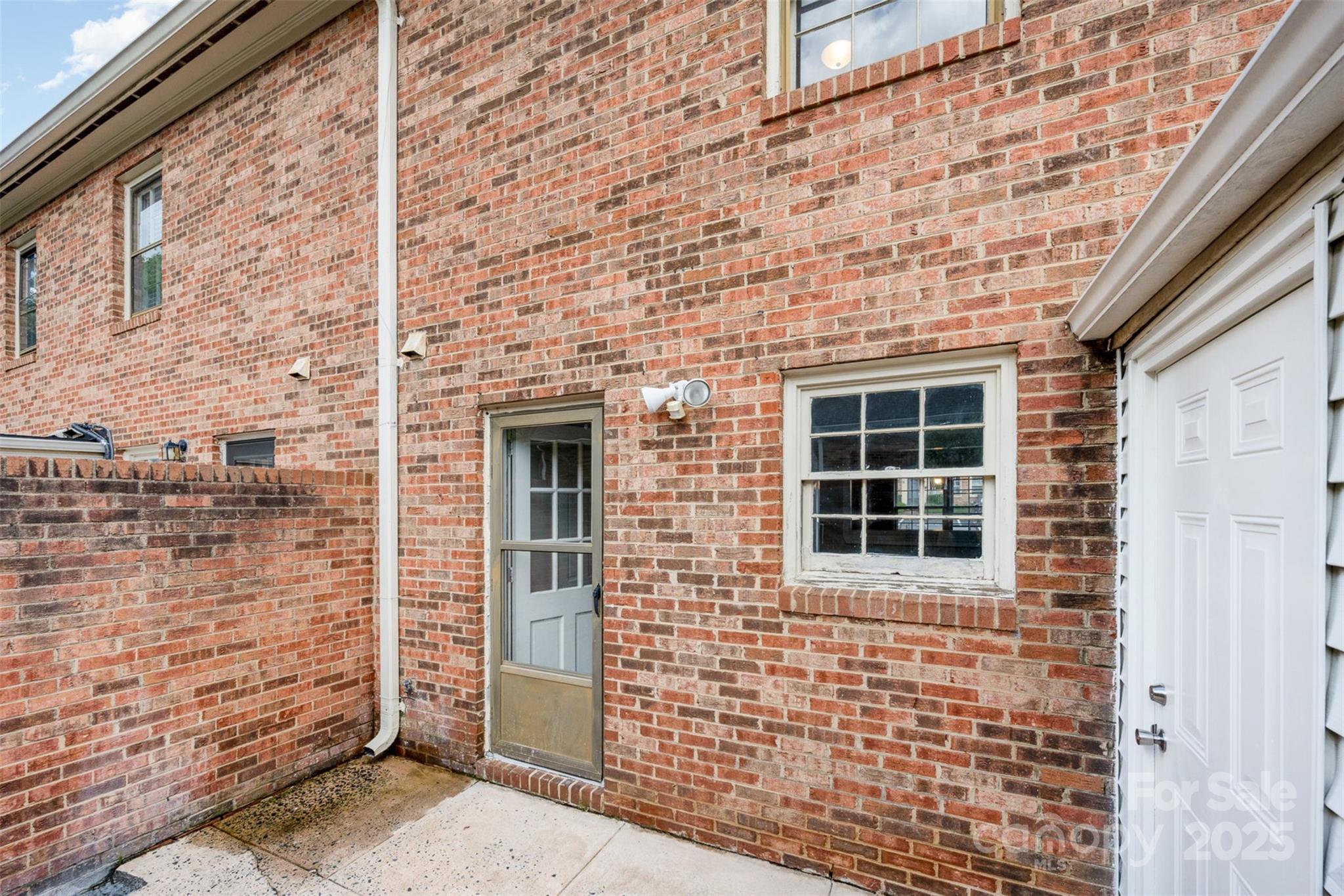 6322 Old Pineville Road
