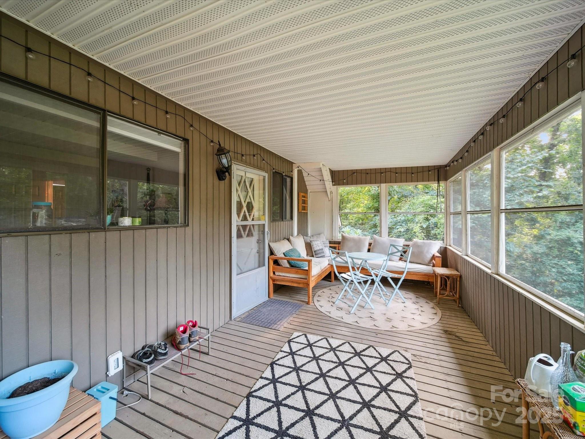 13831 Woody Point Road