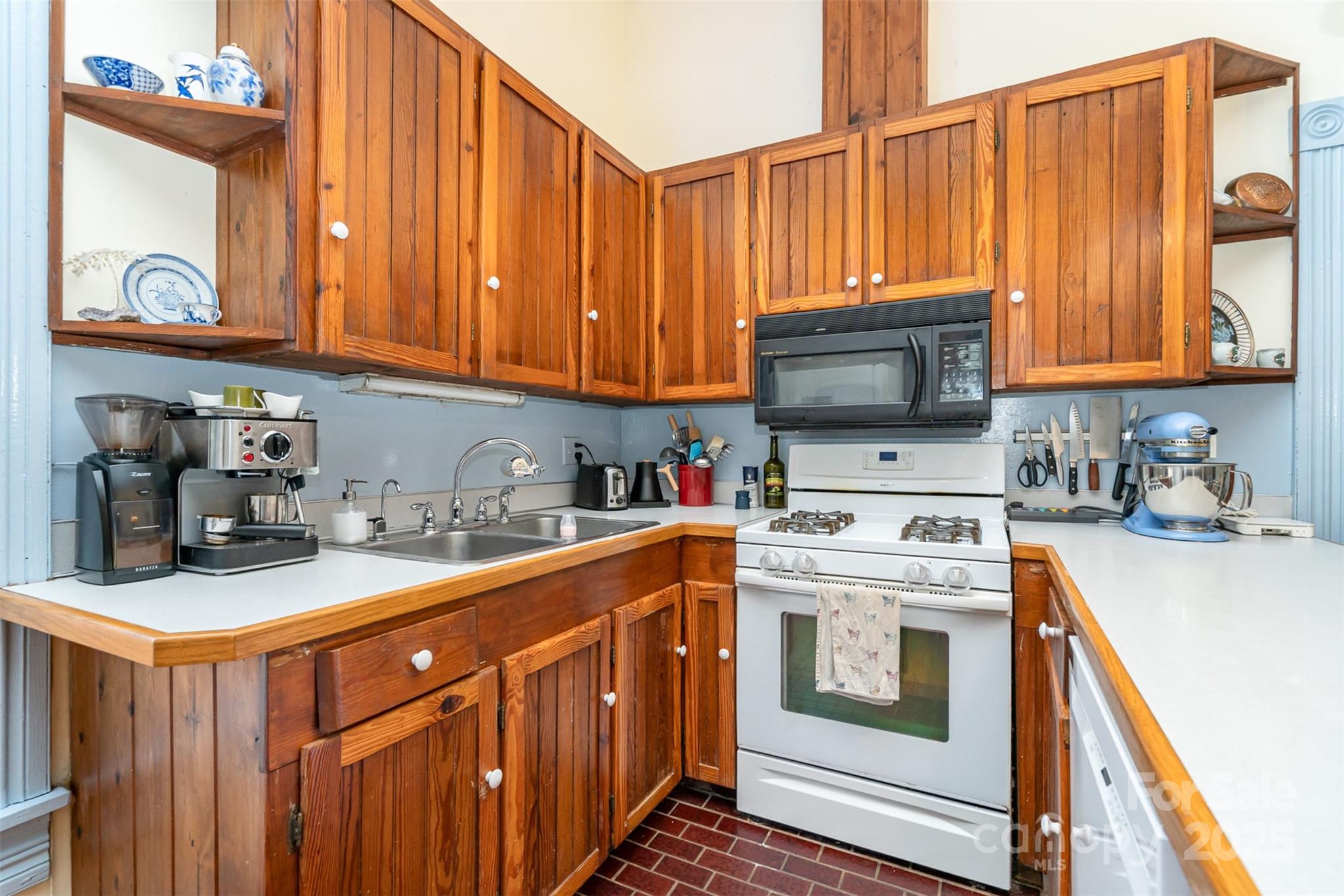 29 Tribune Avenue SW