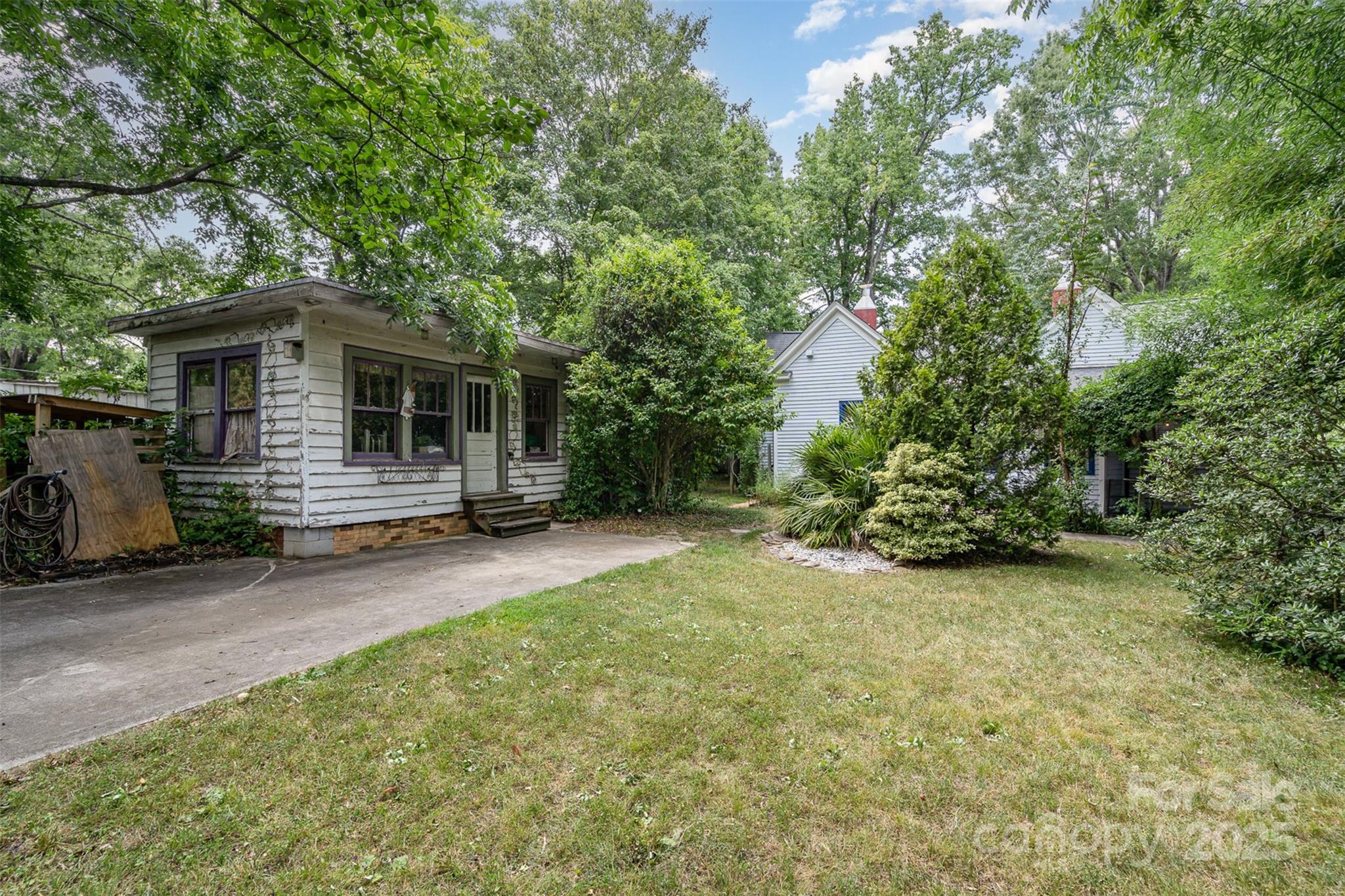 29 Tribune Avenue SW