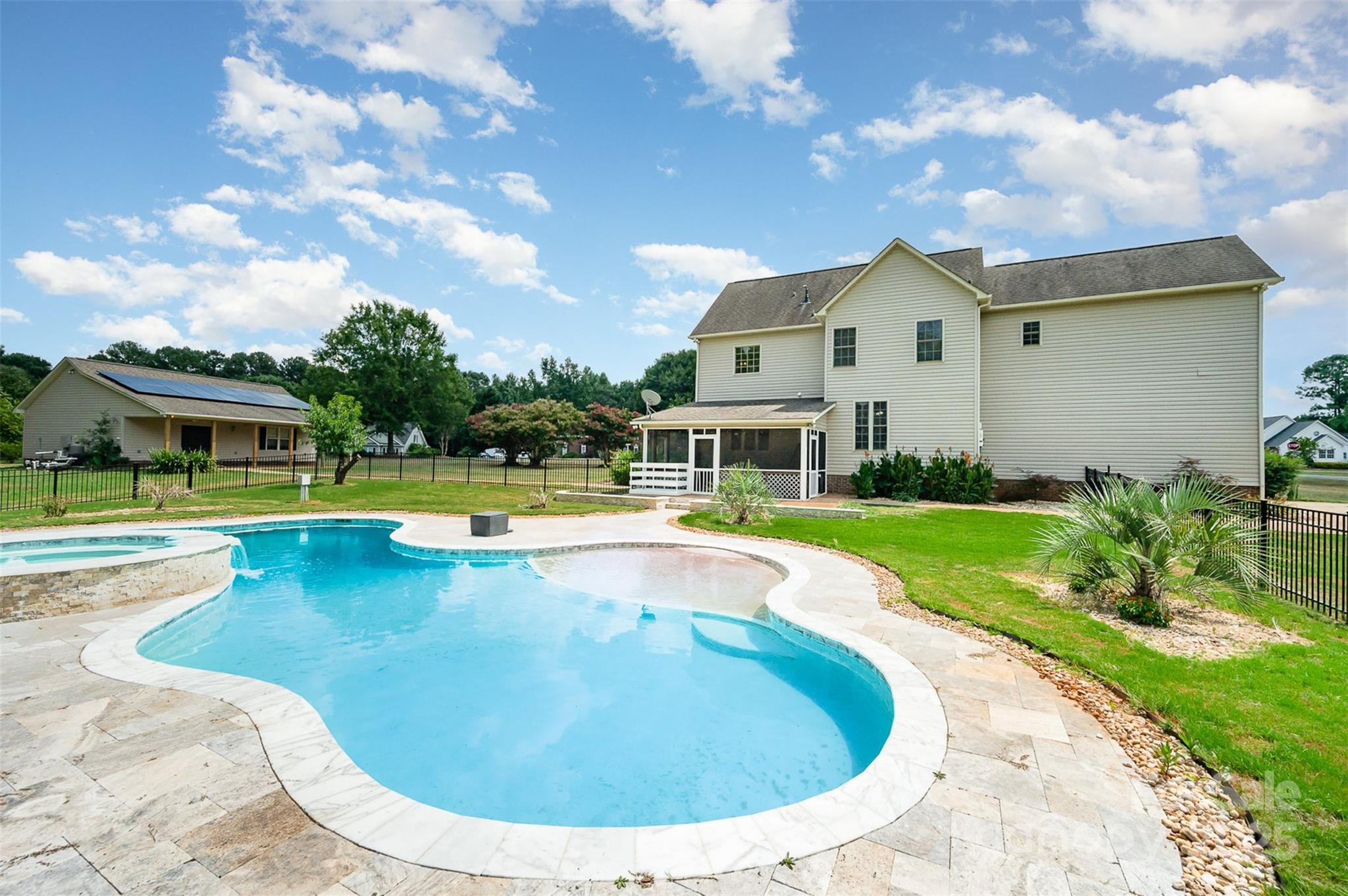 500 Pearl Place Lane