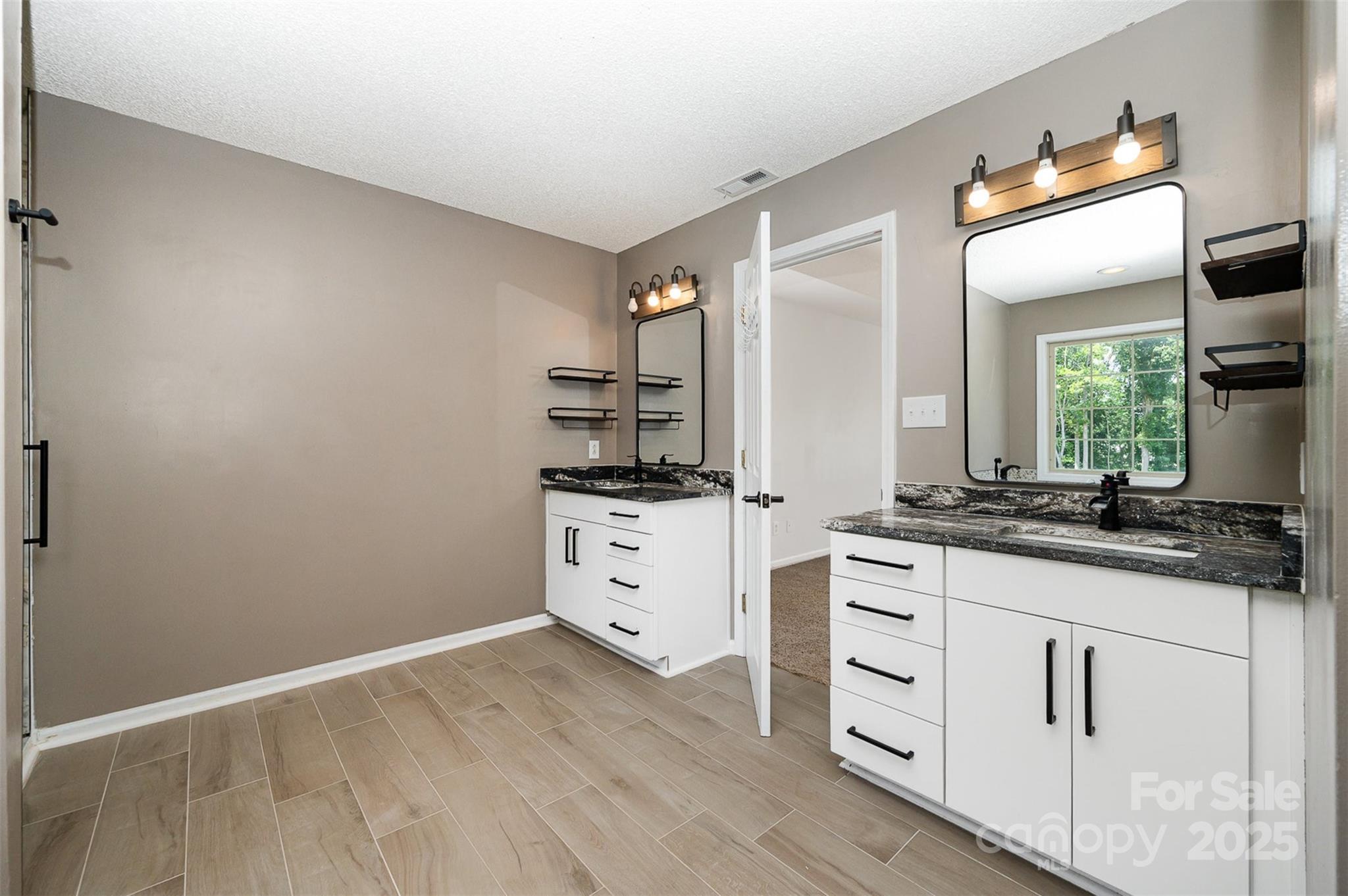 500 Pearl Place Lane