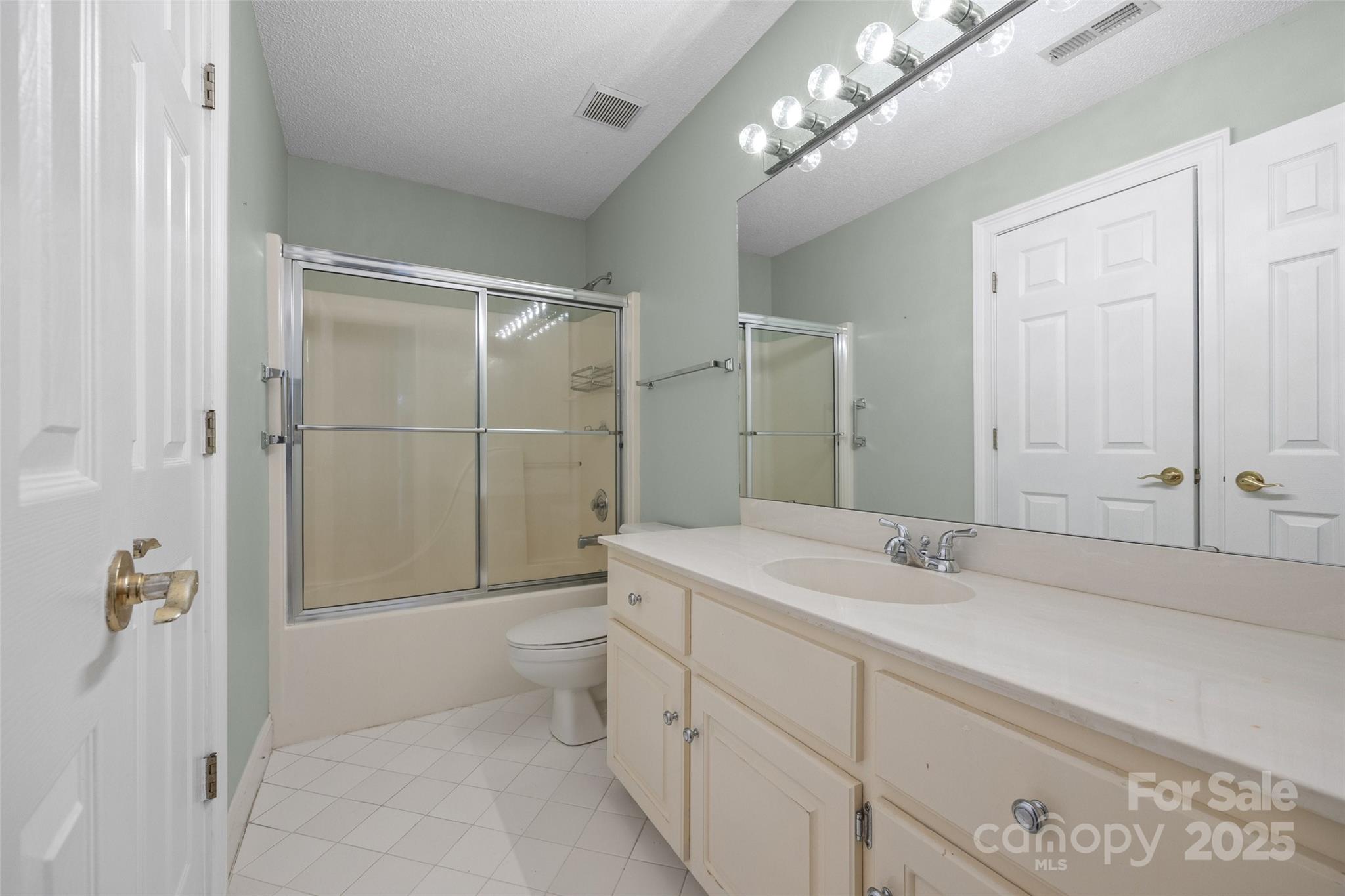 3152 Devonshire Drive Unit: 2