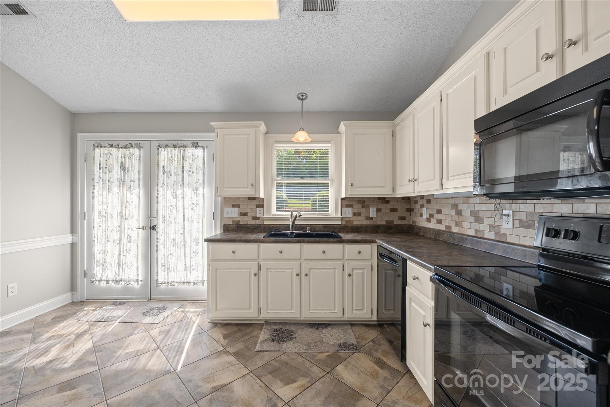 3152 Devonshire Drive Unit: 2