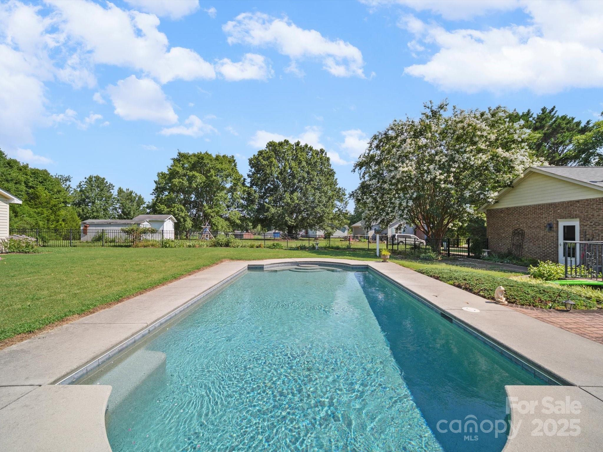 2621 Foxworth Drive