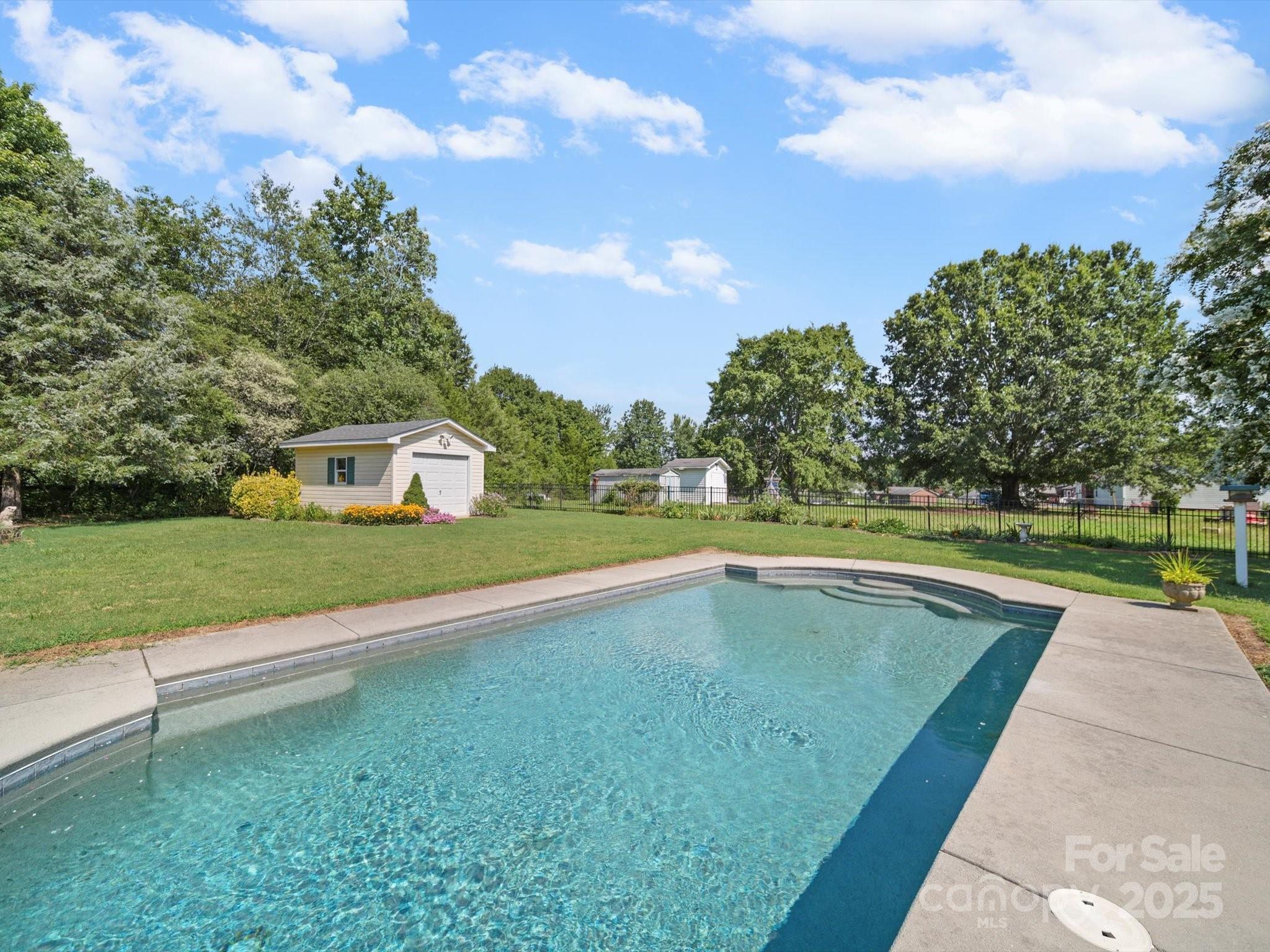 2621 Foxworth Drive