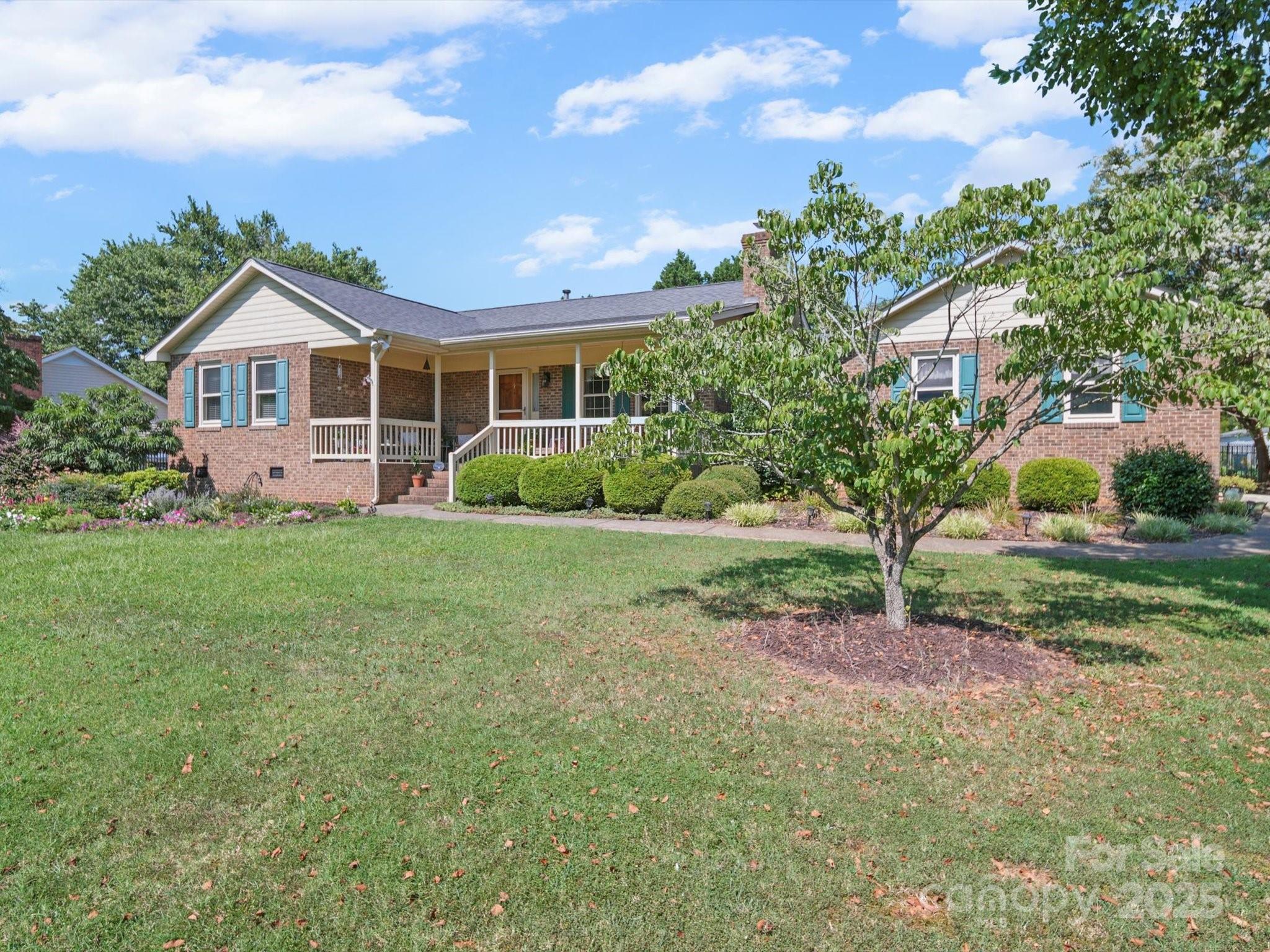 2621 Foxworth Drive