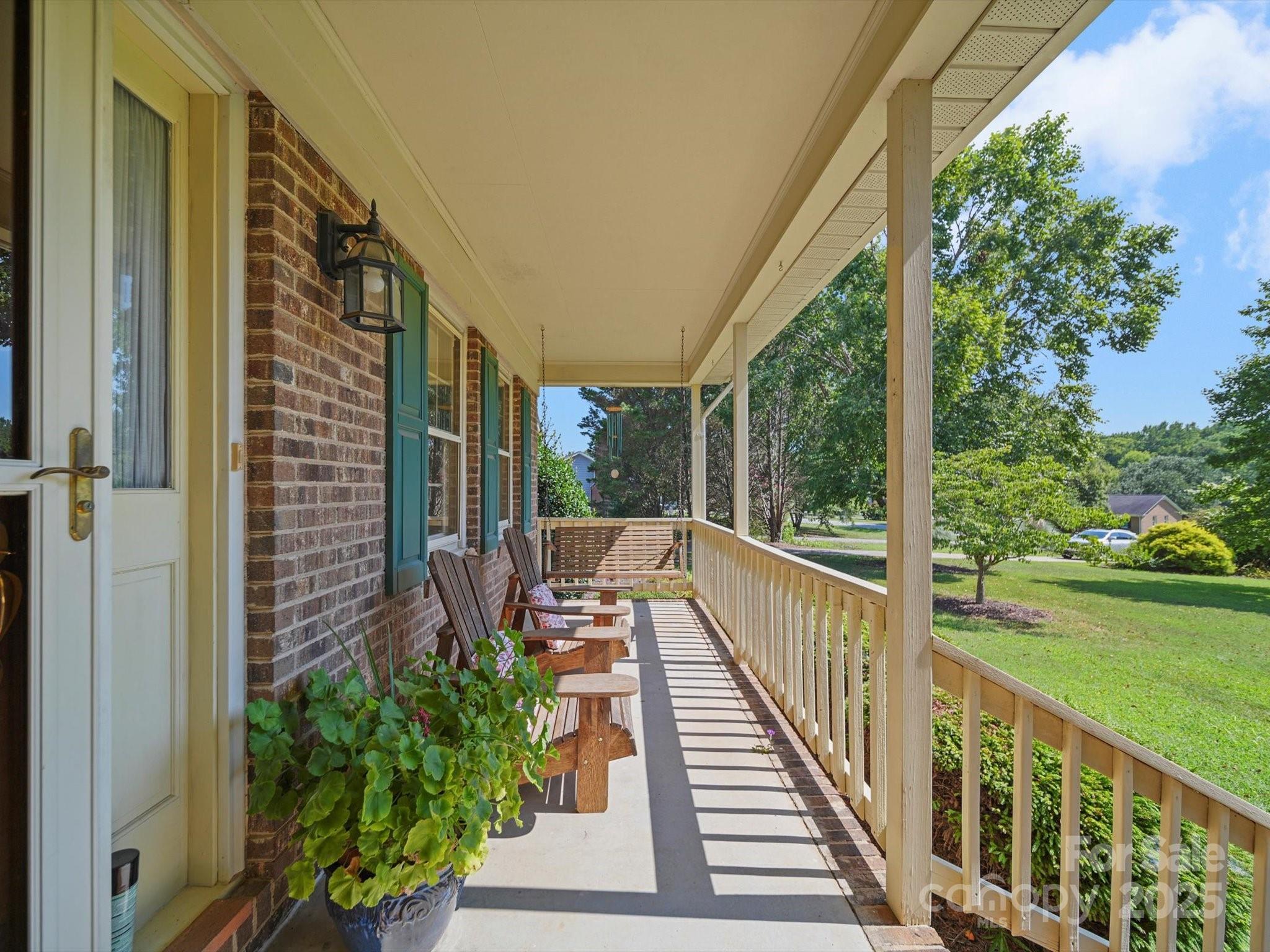 2621 Foxworth Drive