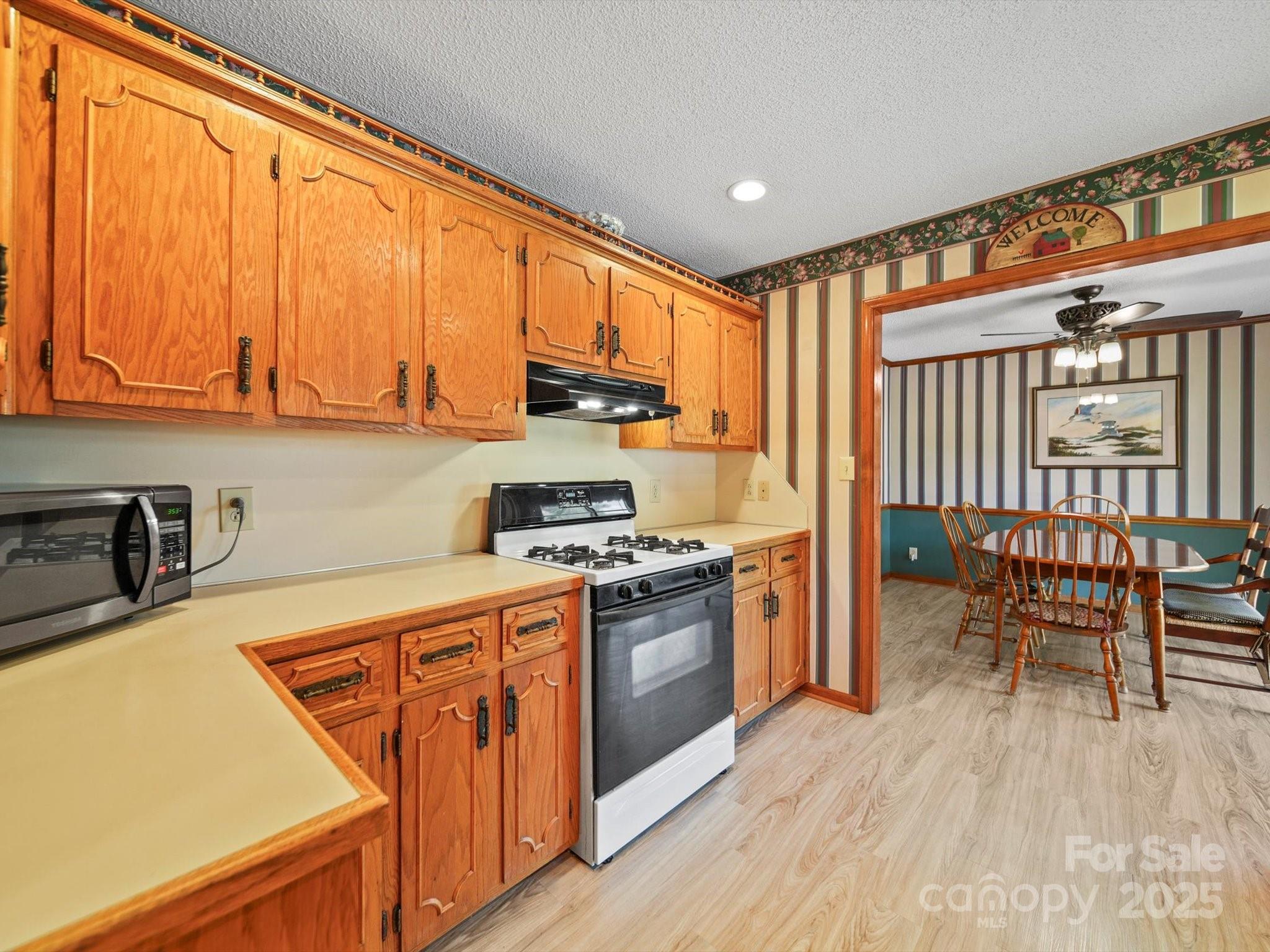 2621 Foxworth Drive
