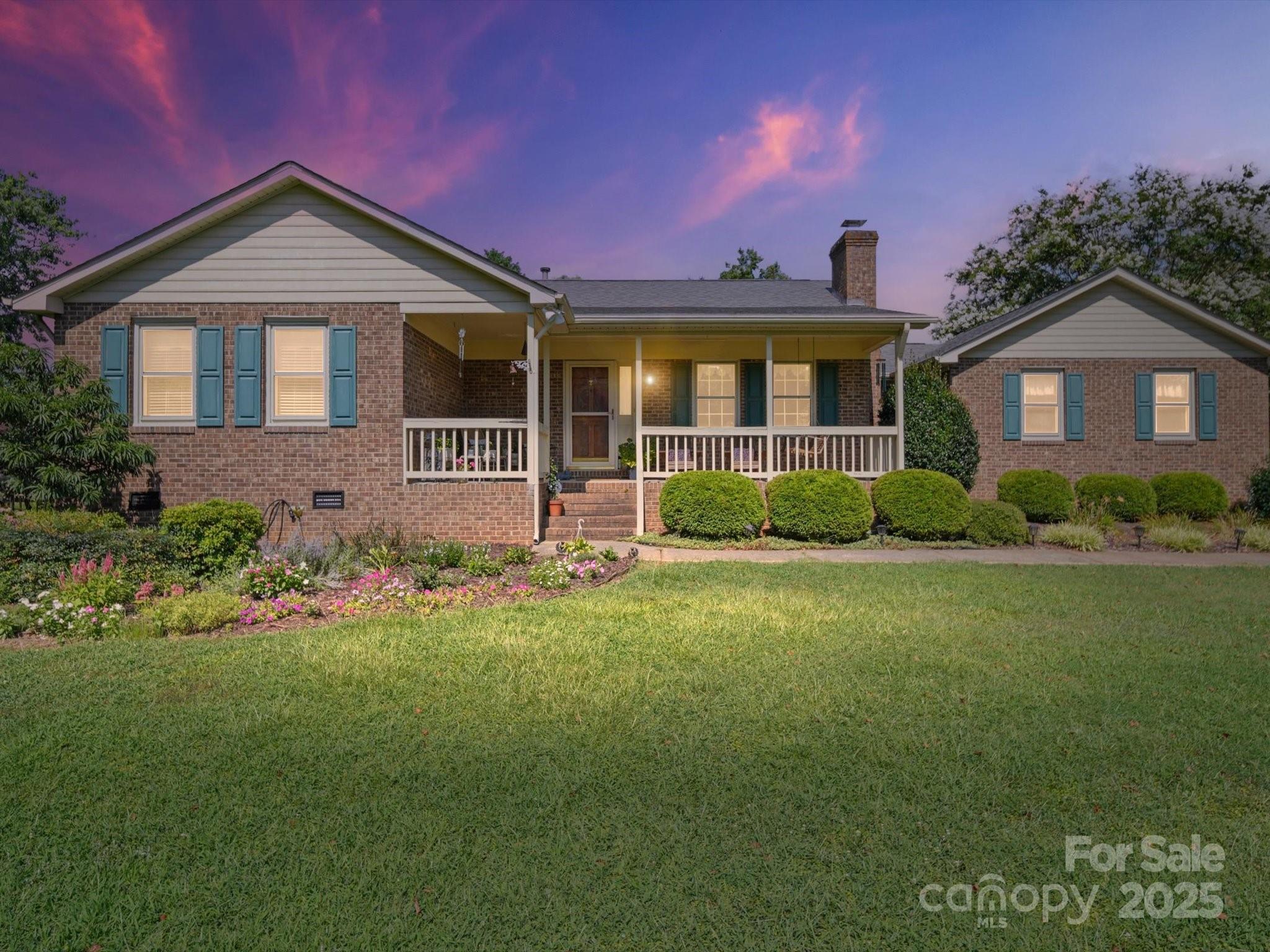 2621 Foxworth Drive