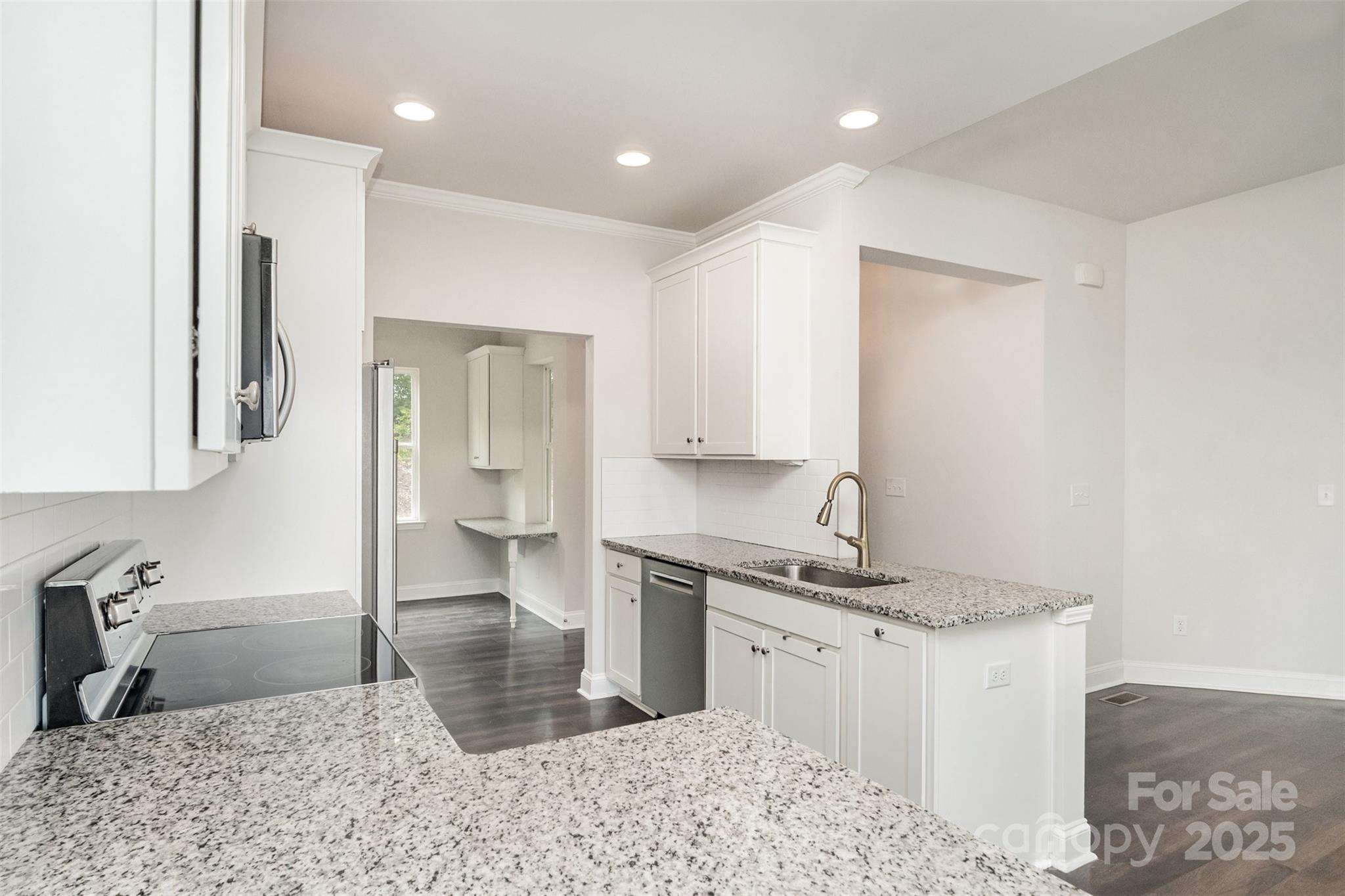 7593 Red Robin Trail
