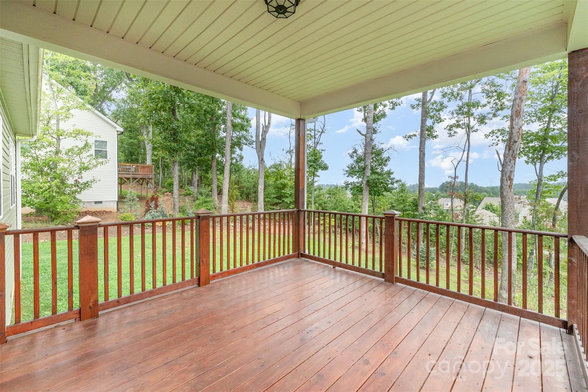 7593 Red Robin Trail