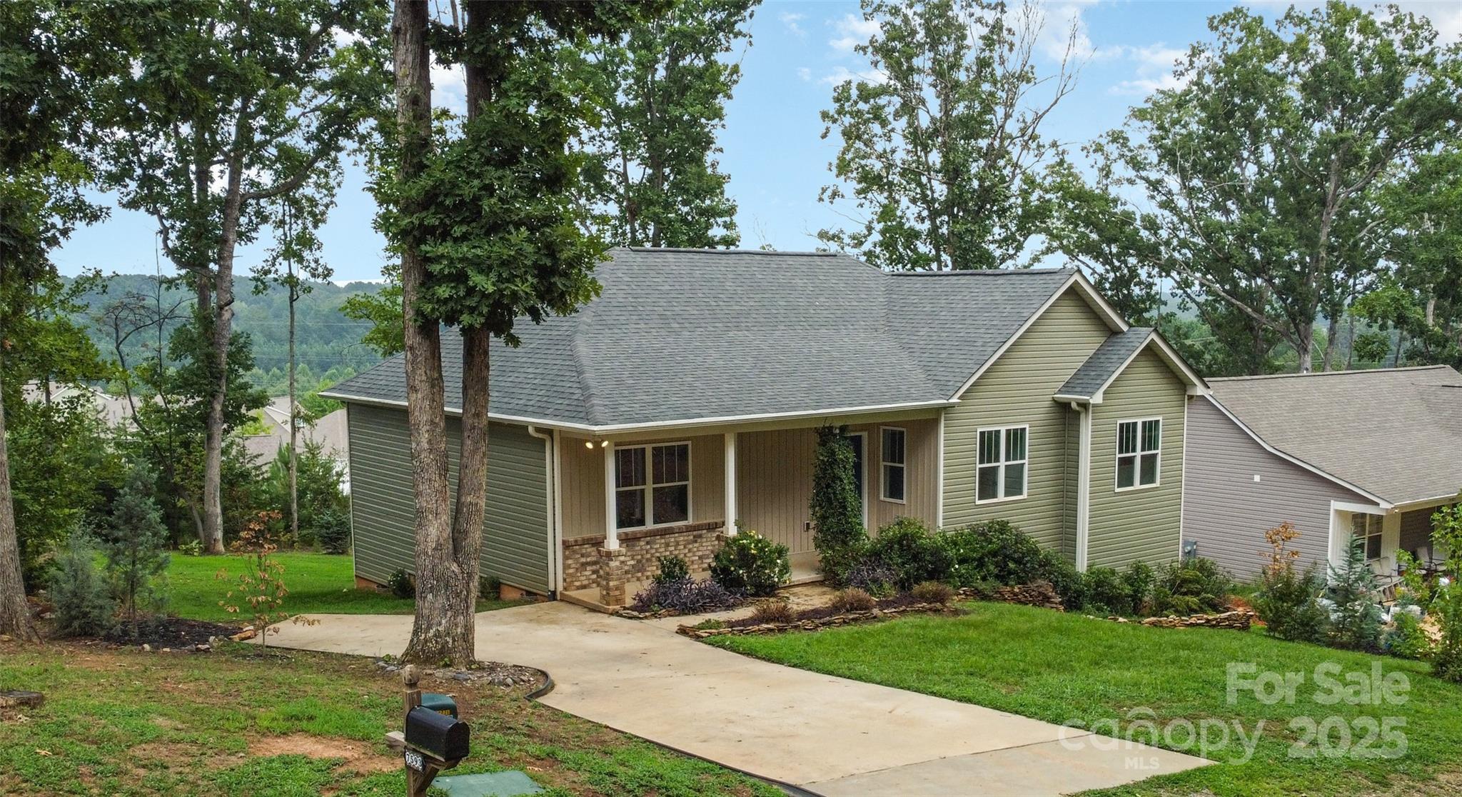 7593 Red Robin Trail