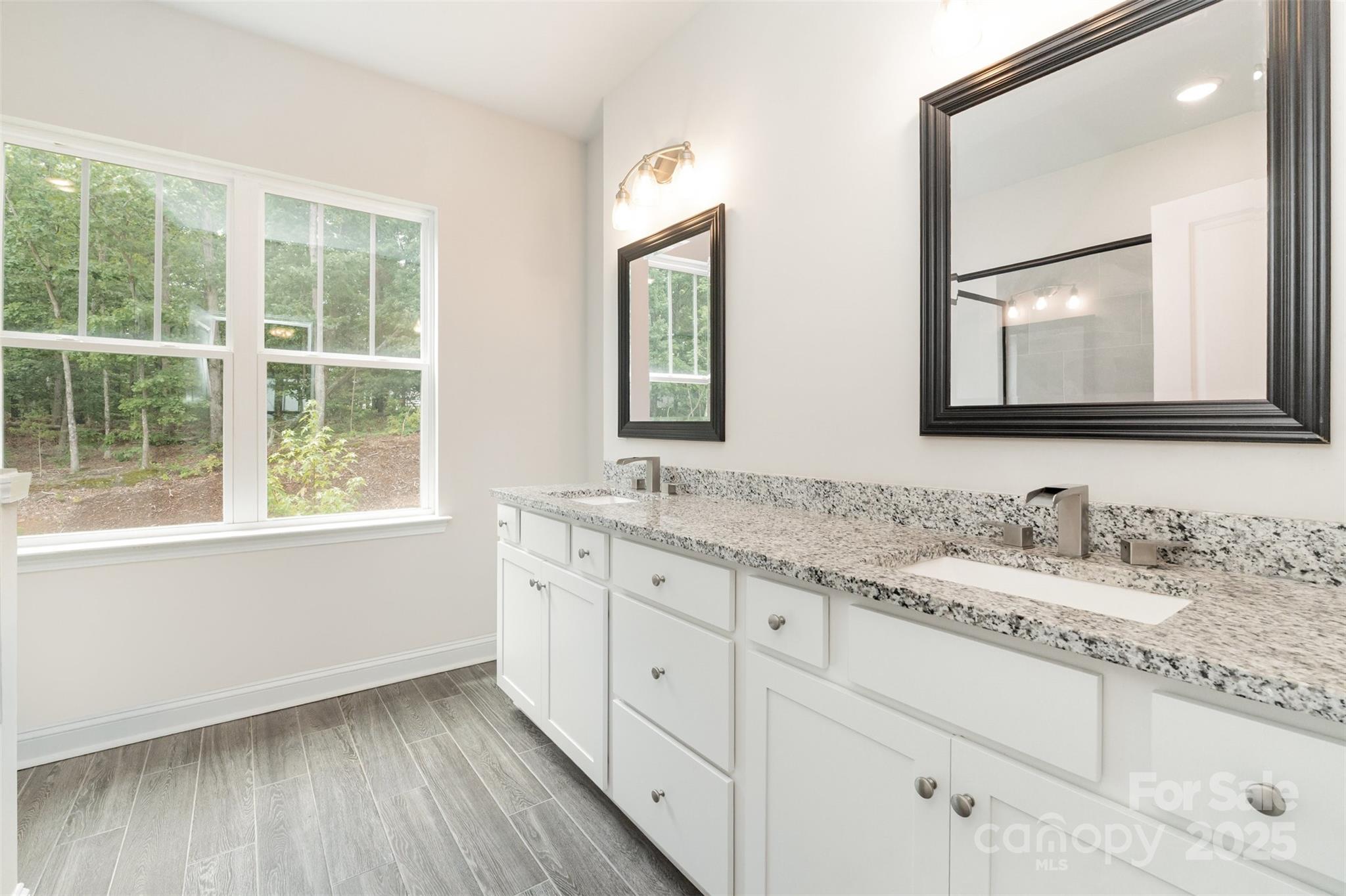7593 Red Robin Trail