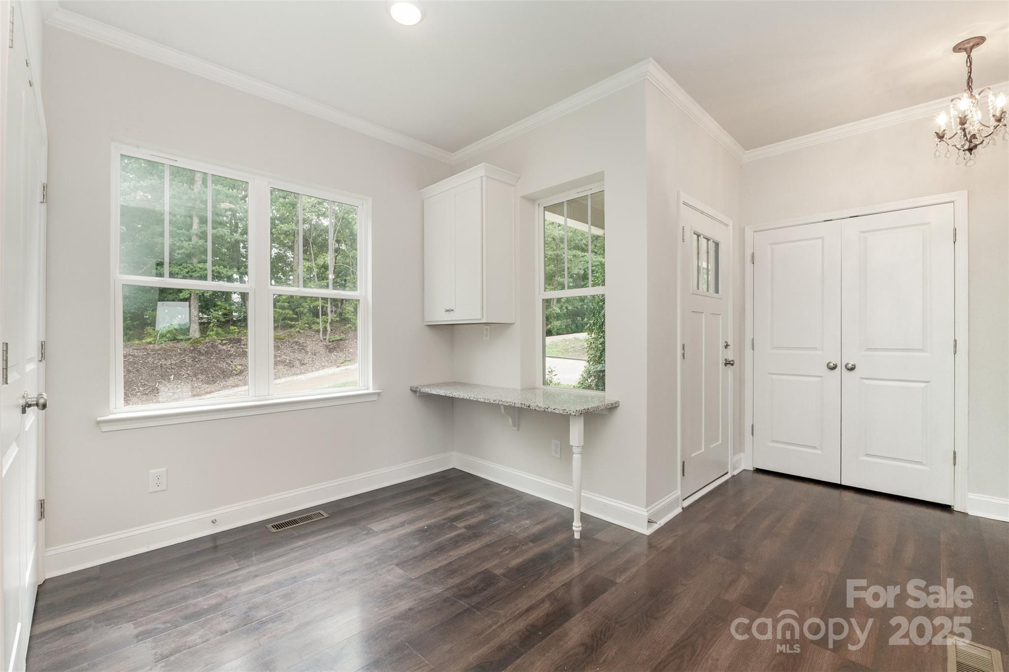 7593 Red Robin Trail
