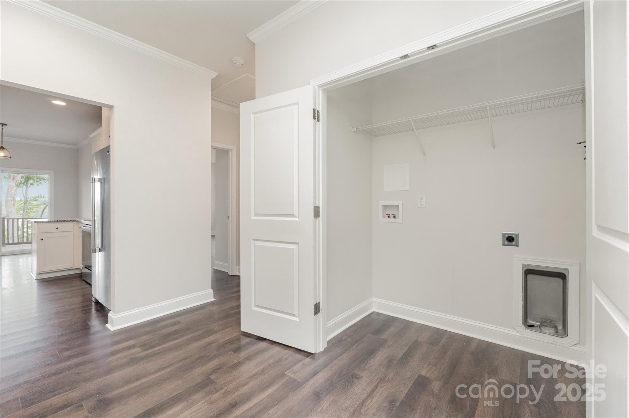 7593 Red Robin Trail