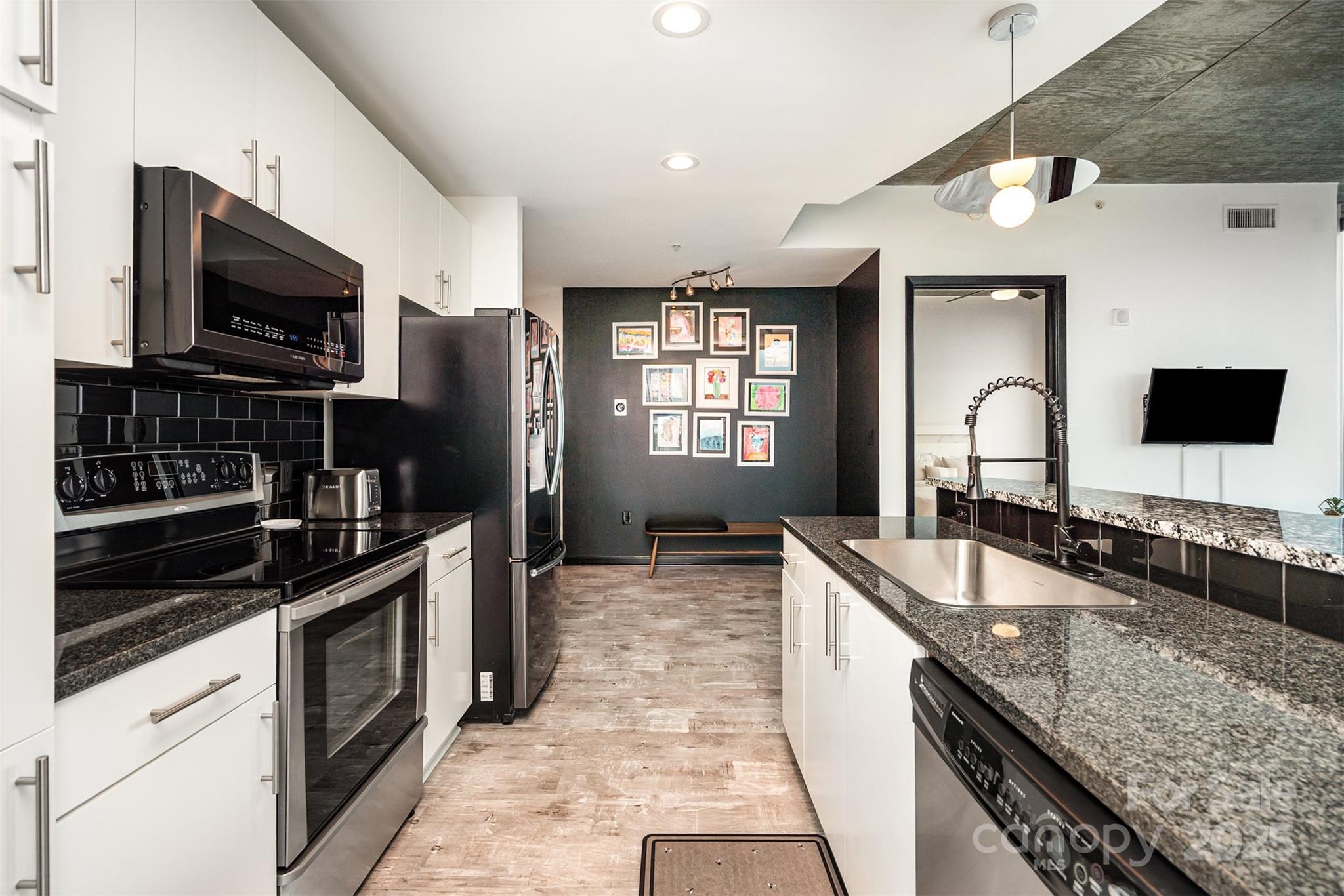 210 N Church Street Unit: 1214