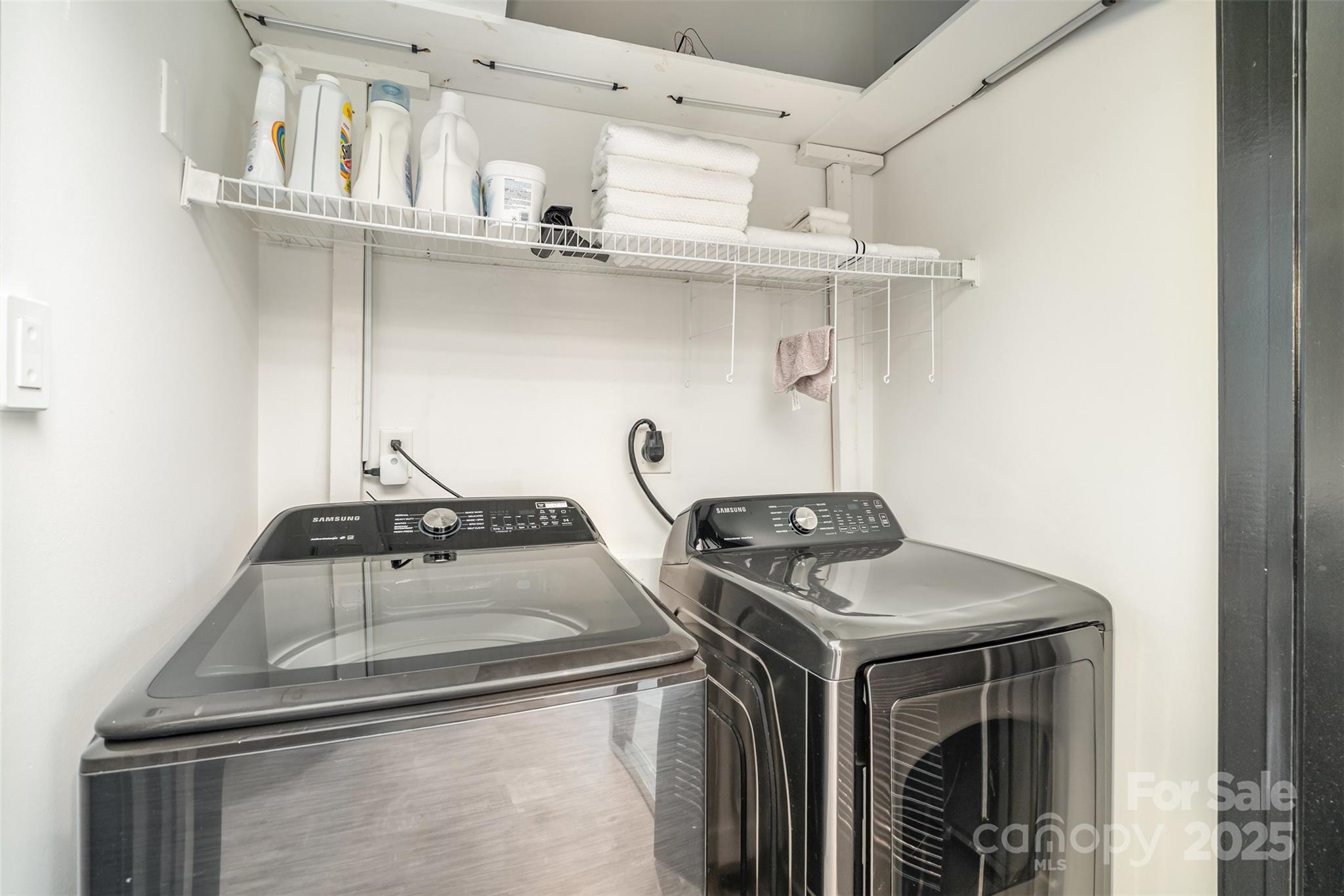 210 N Church Street Unit: 1214