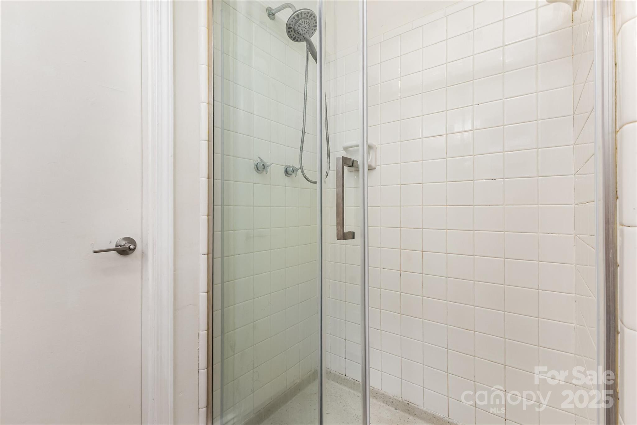 6422 Idlebrook Drive