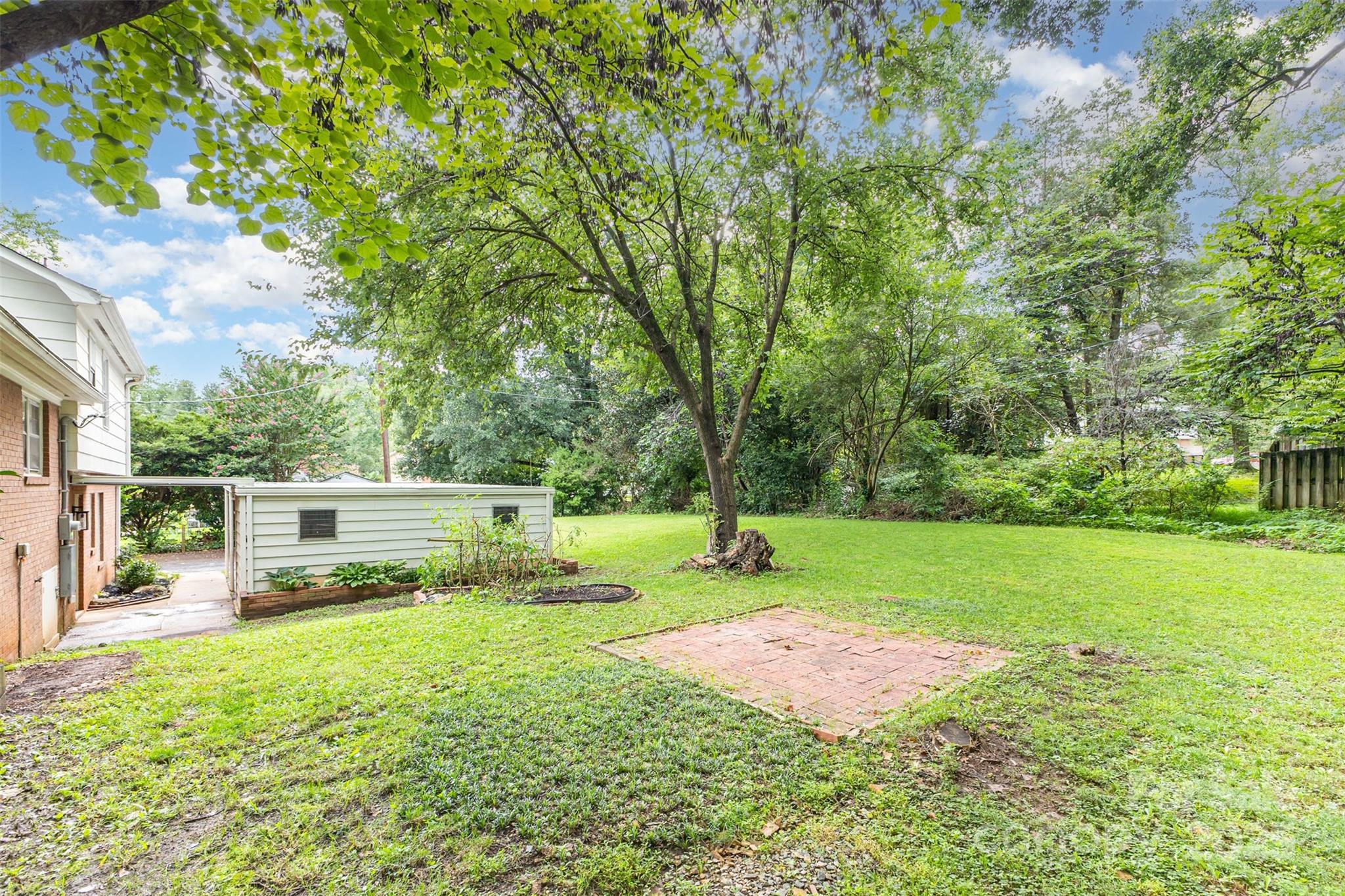 6422 Idlebrook Drive