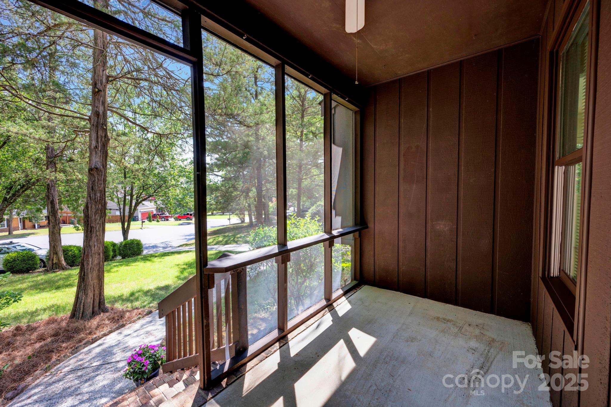 7904 Deep Hollow Court