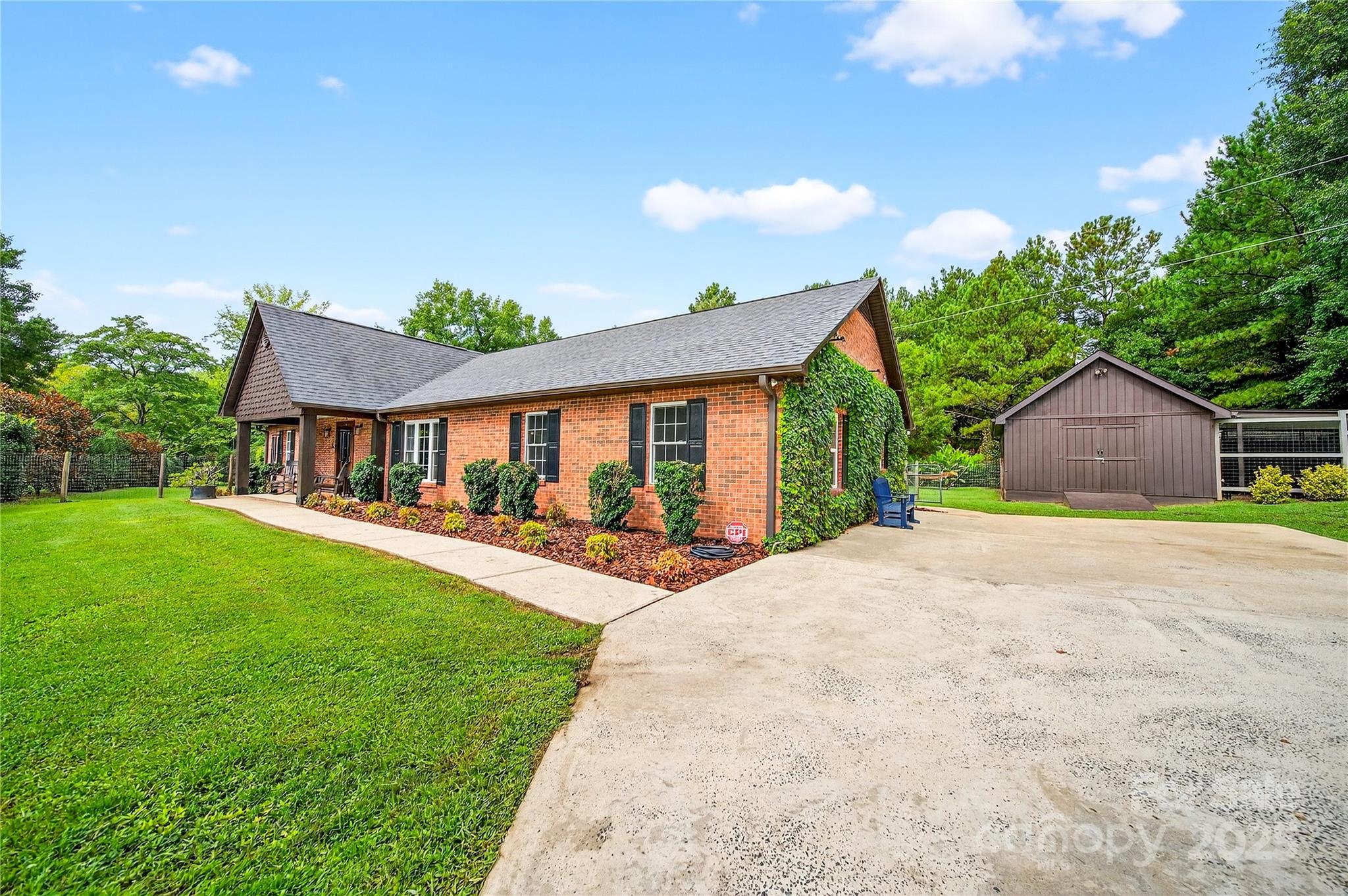 9592 Yarborough Road