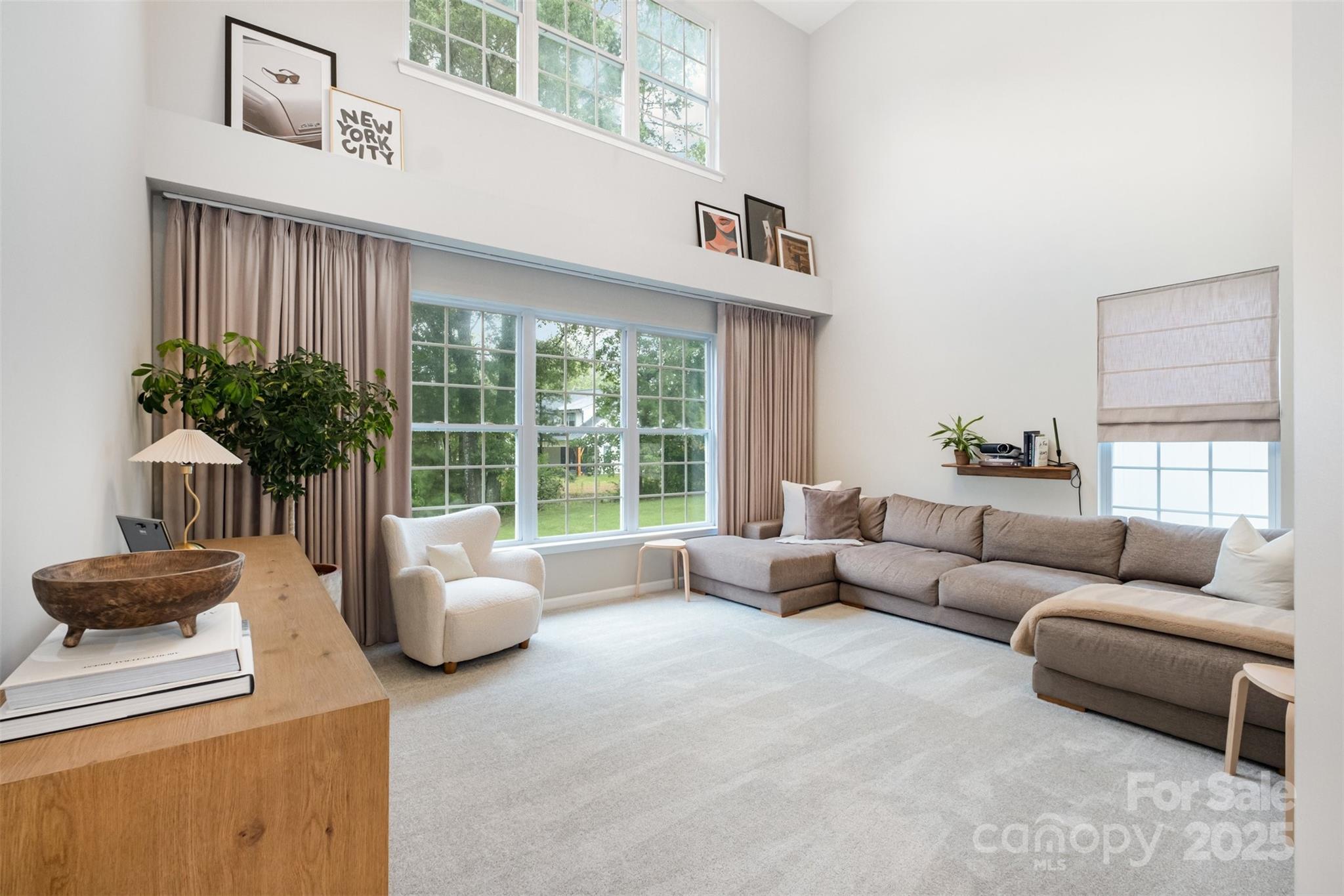 2435 Alaqua Court