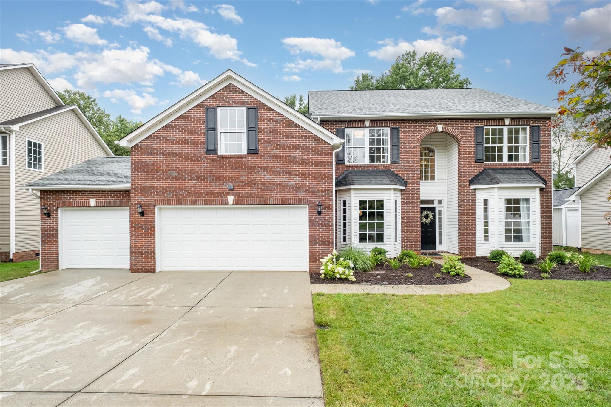 2435 Alaqua Court