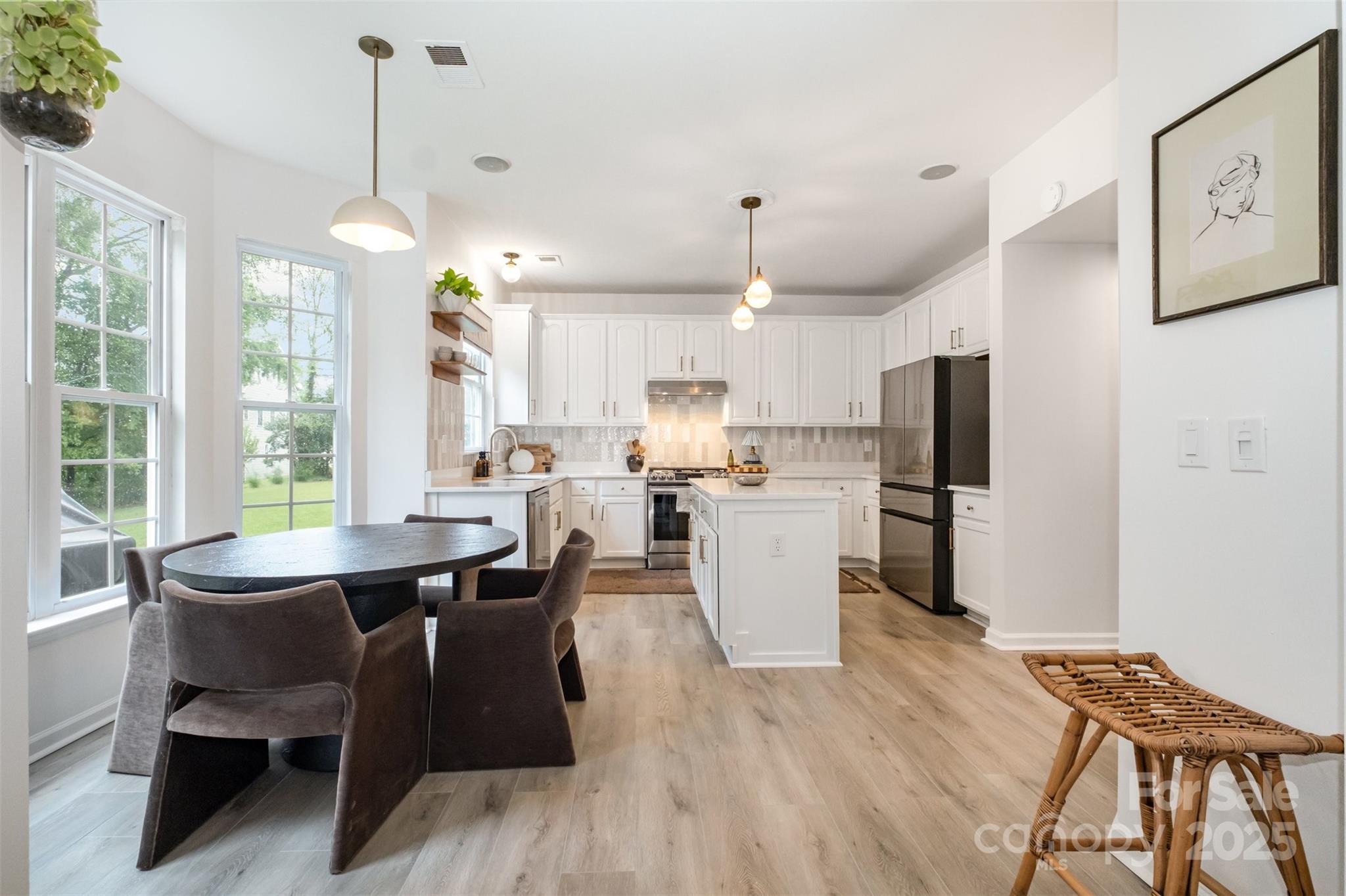 2435 Alaqua Court