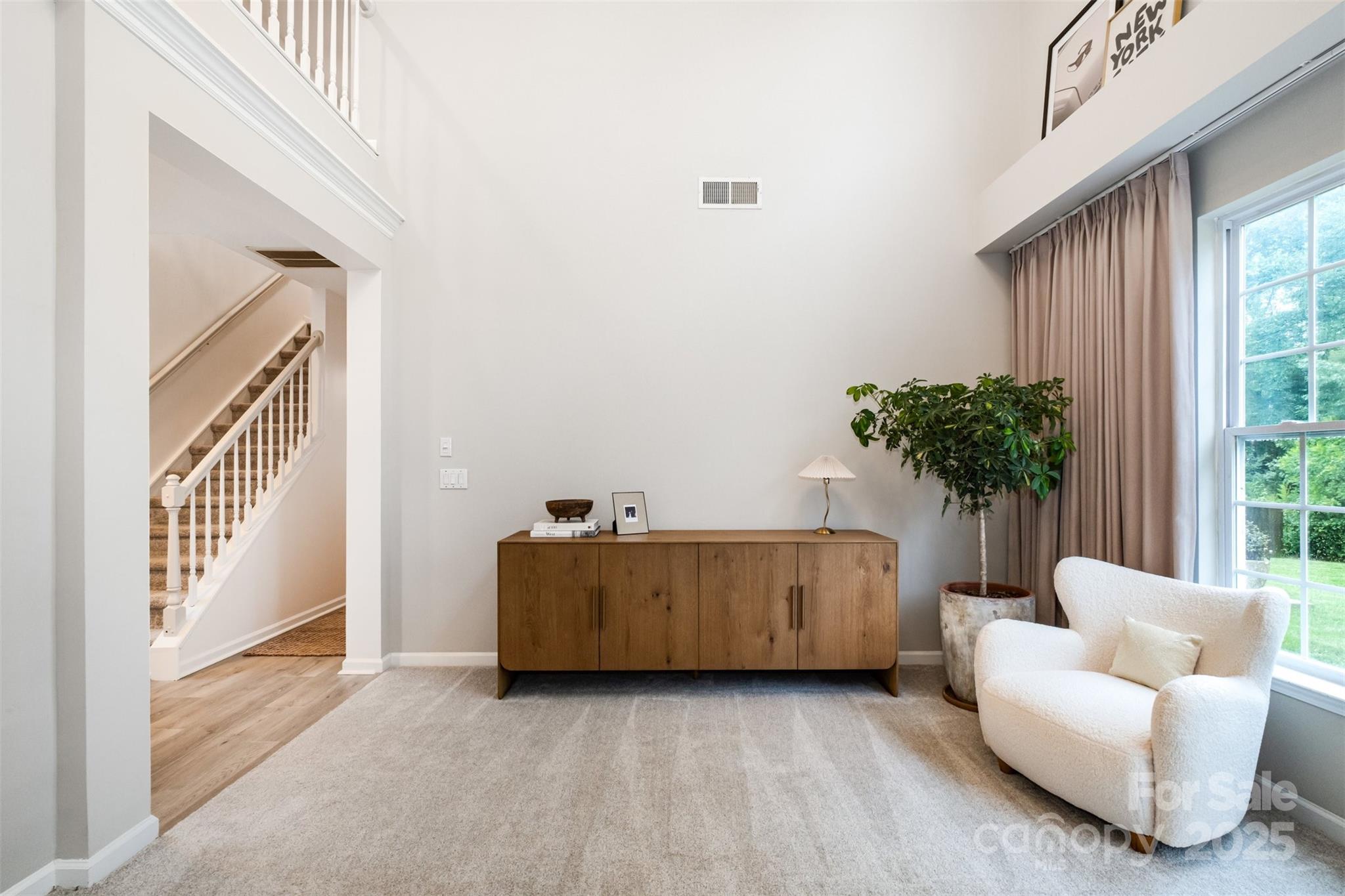 2435 Alaqua Court