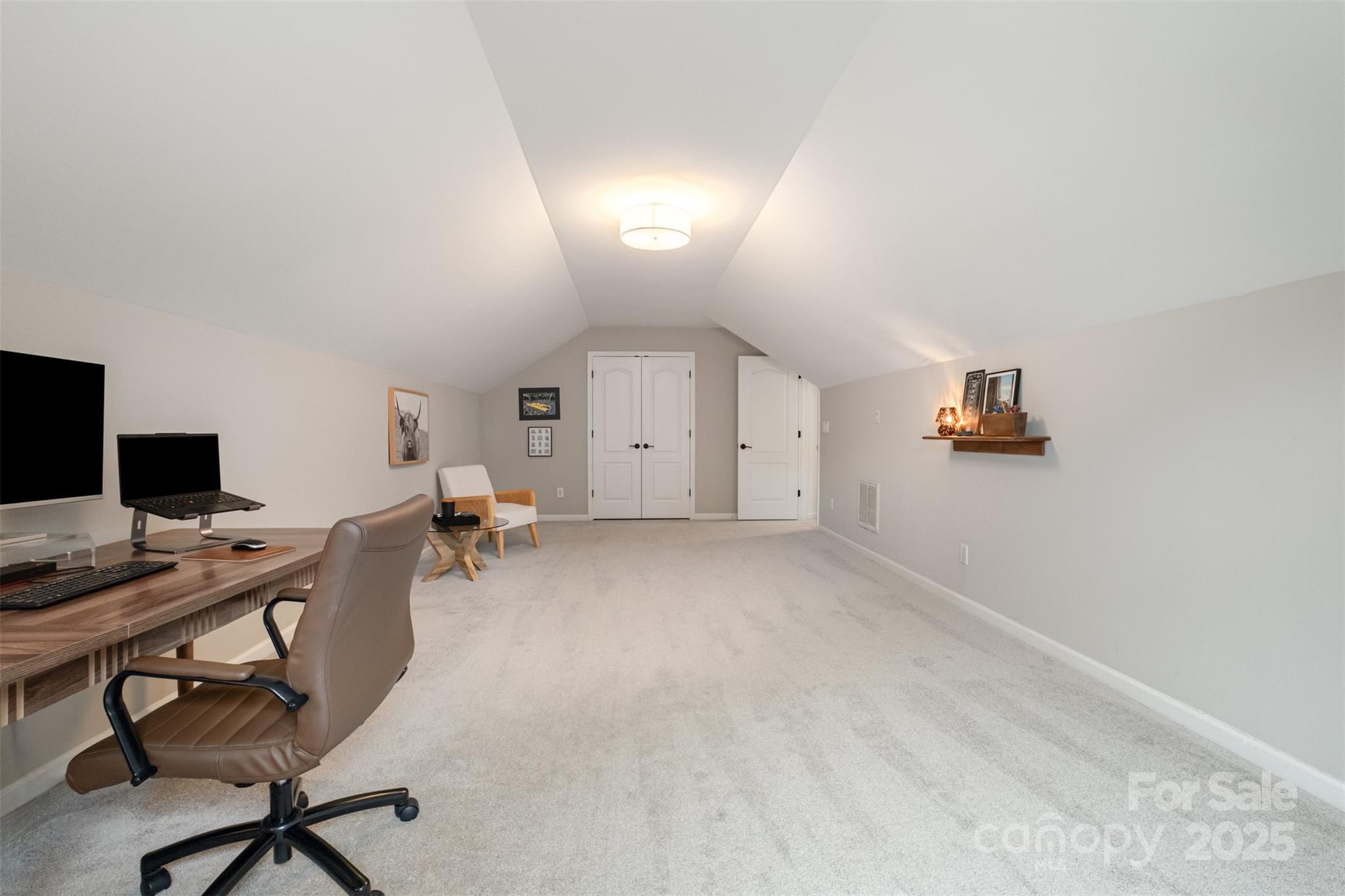 2435 Alaqua Court