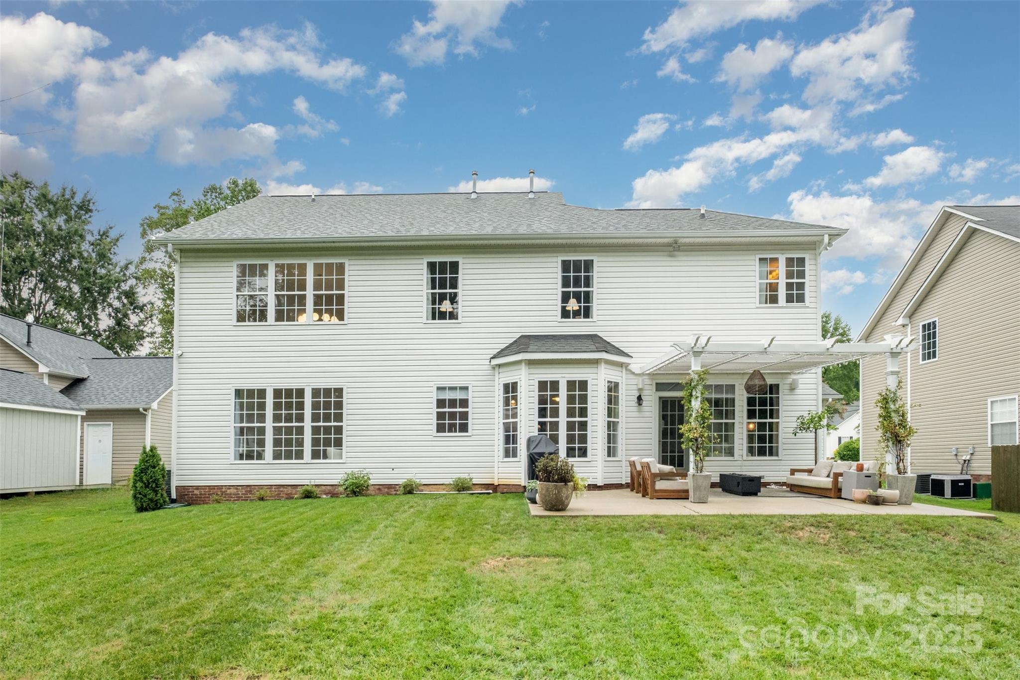 2435 Alaqua Court