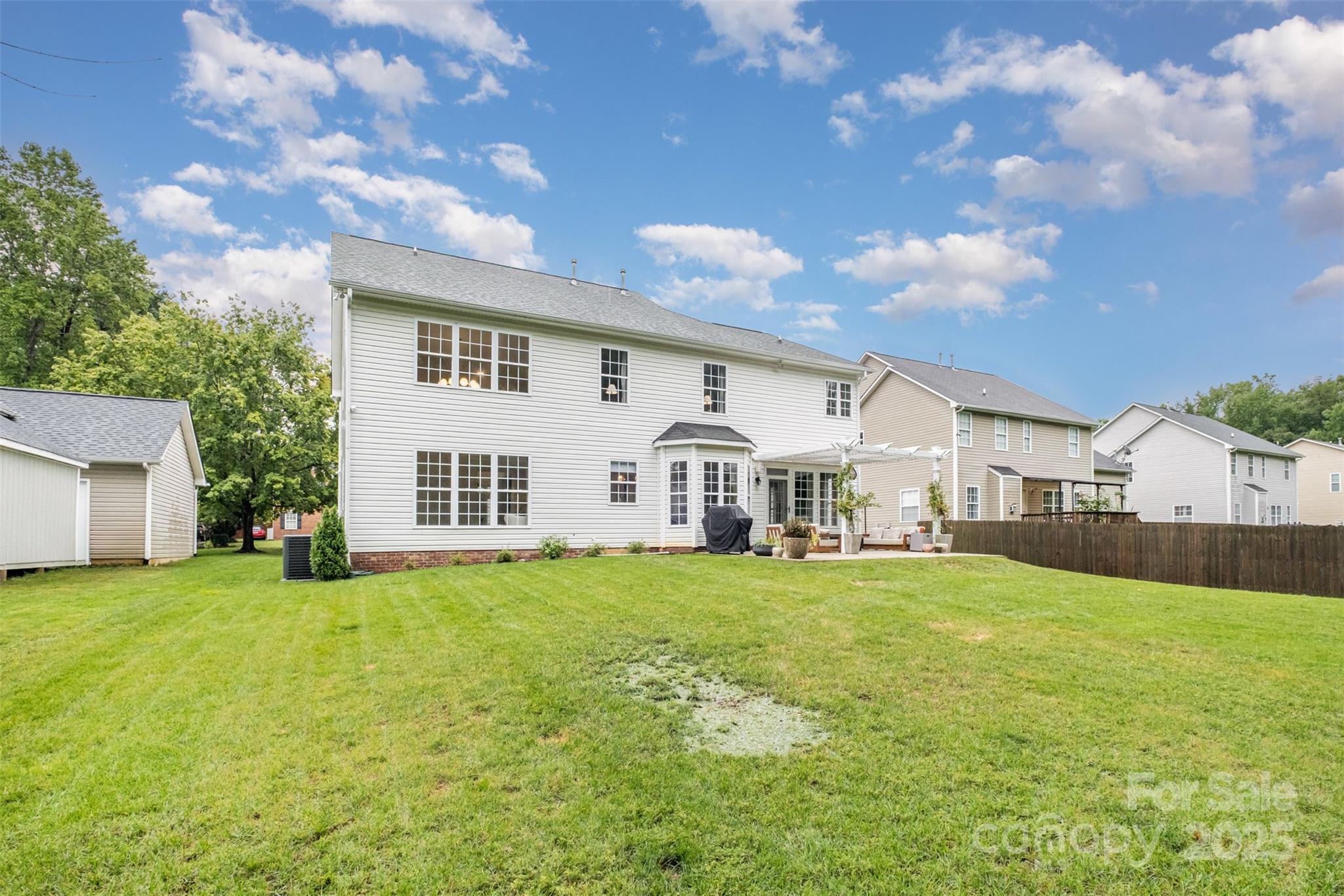 2435 Alaqua Court
