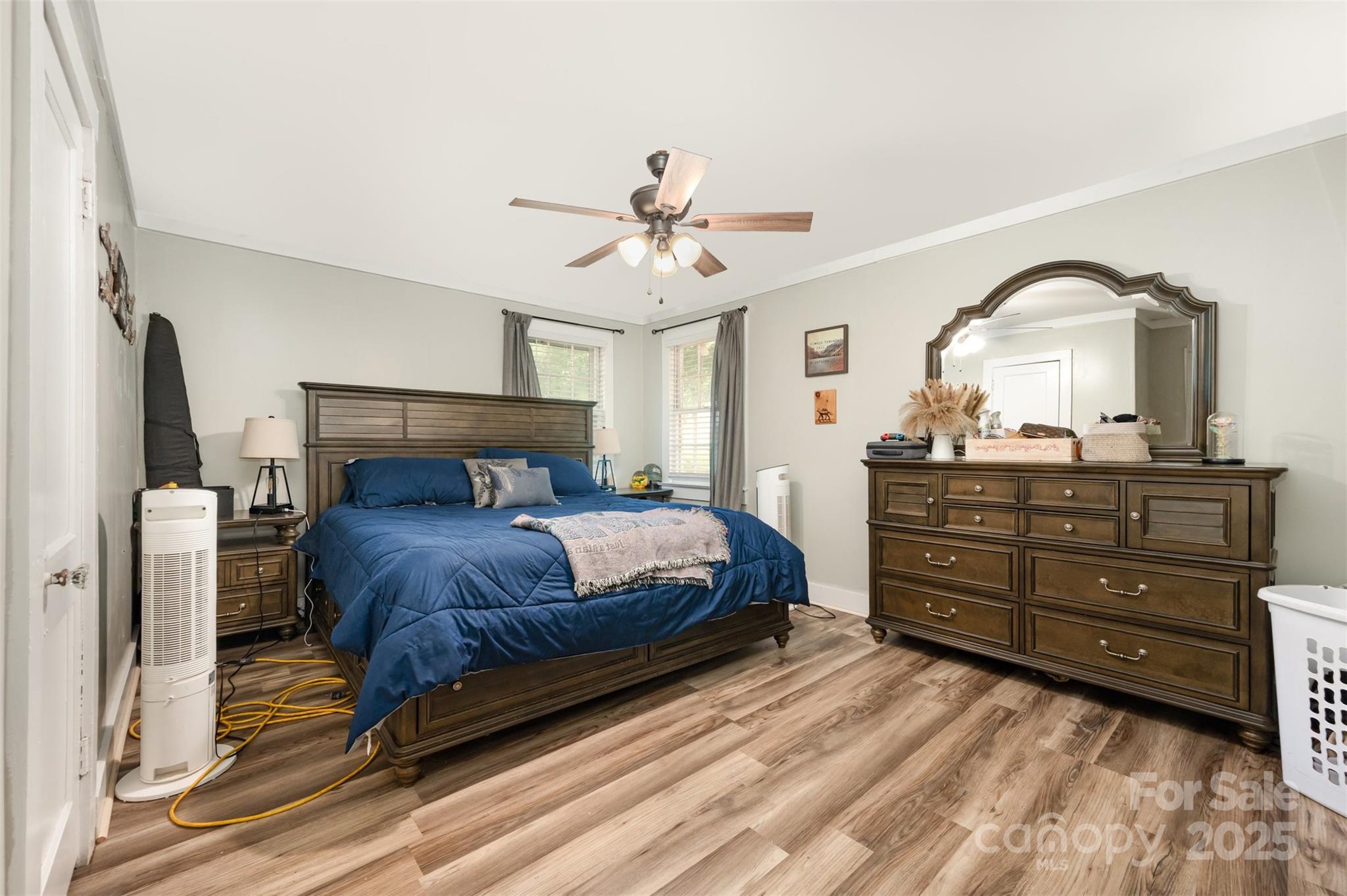 823 Great Falls Highway