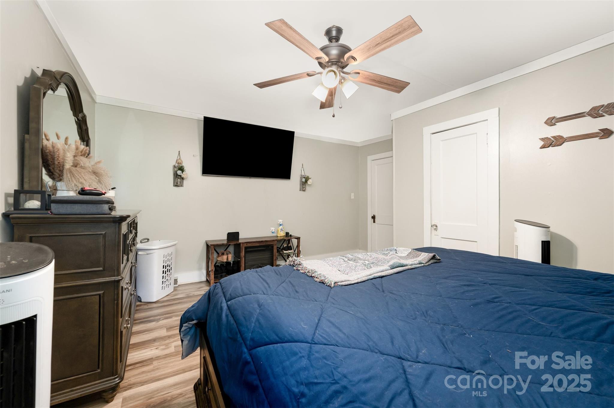 823 Great Falls Highway