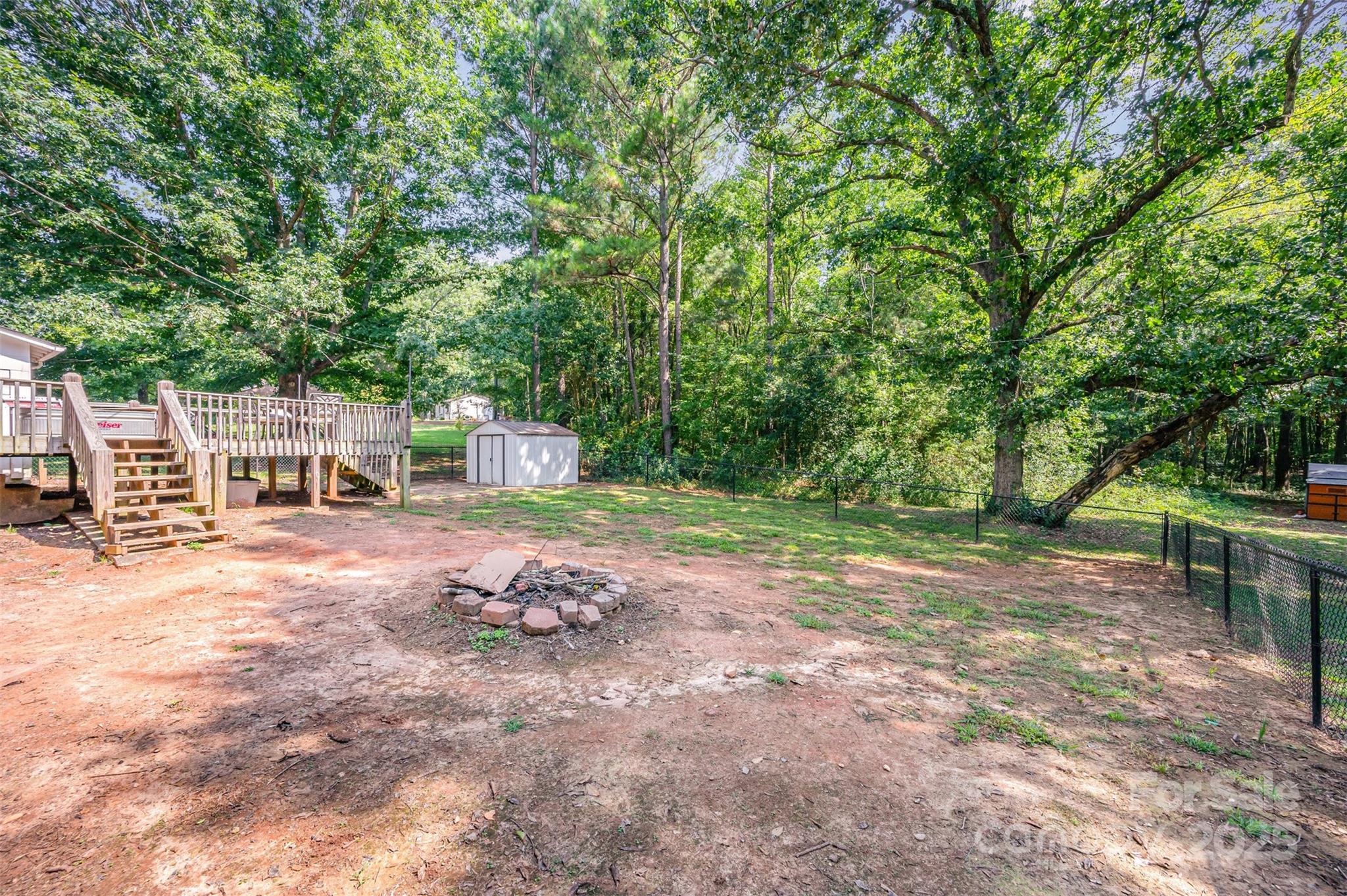823 Great Falls Highway