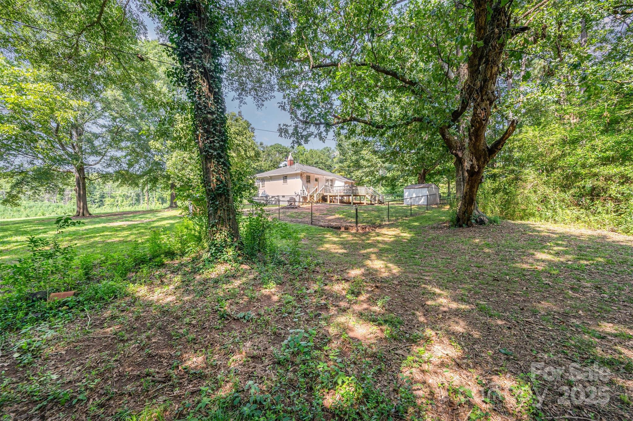 823 Great Falls Highway