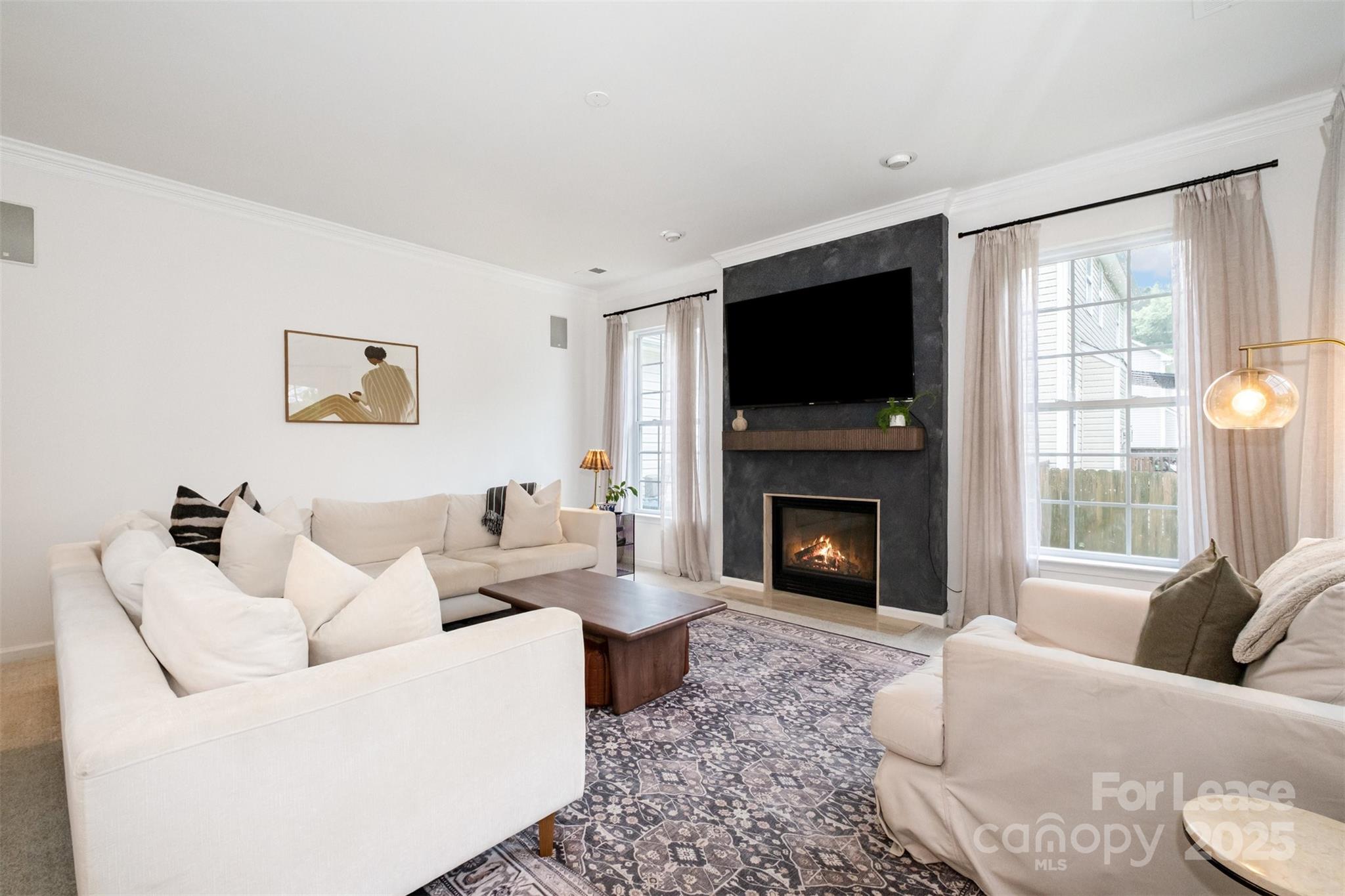 2435 Alaqua Court