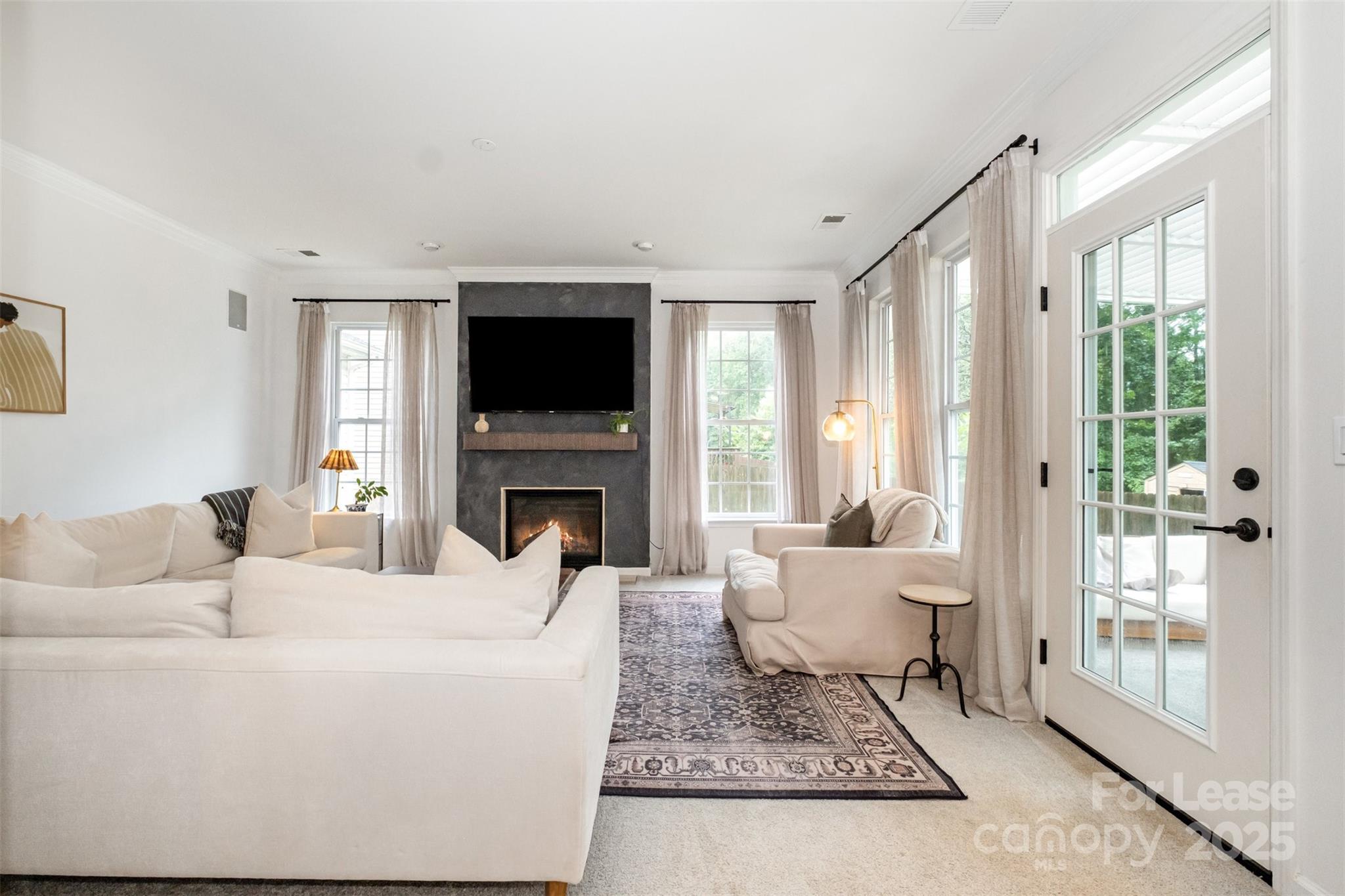 2435 Alaqua Court
