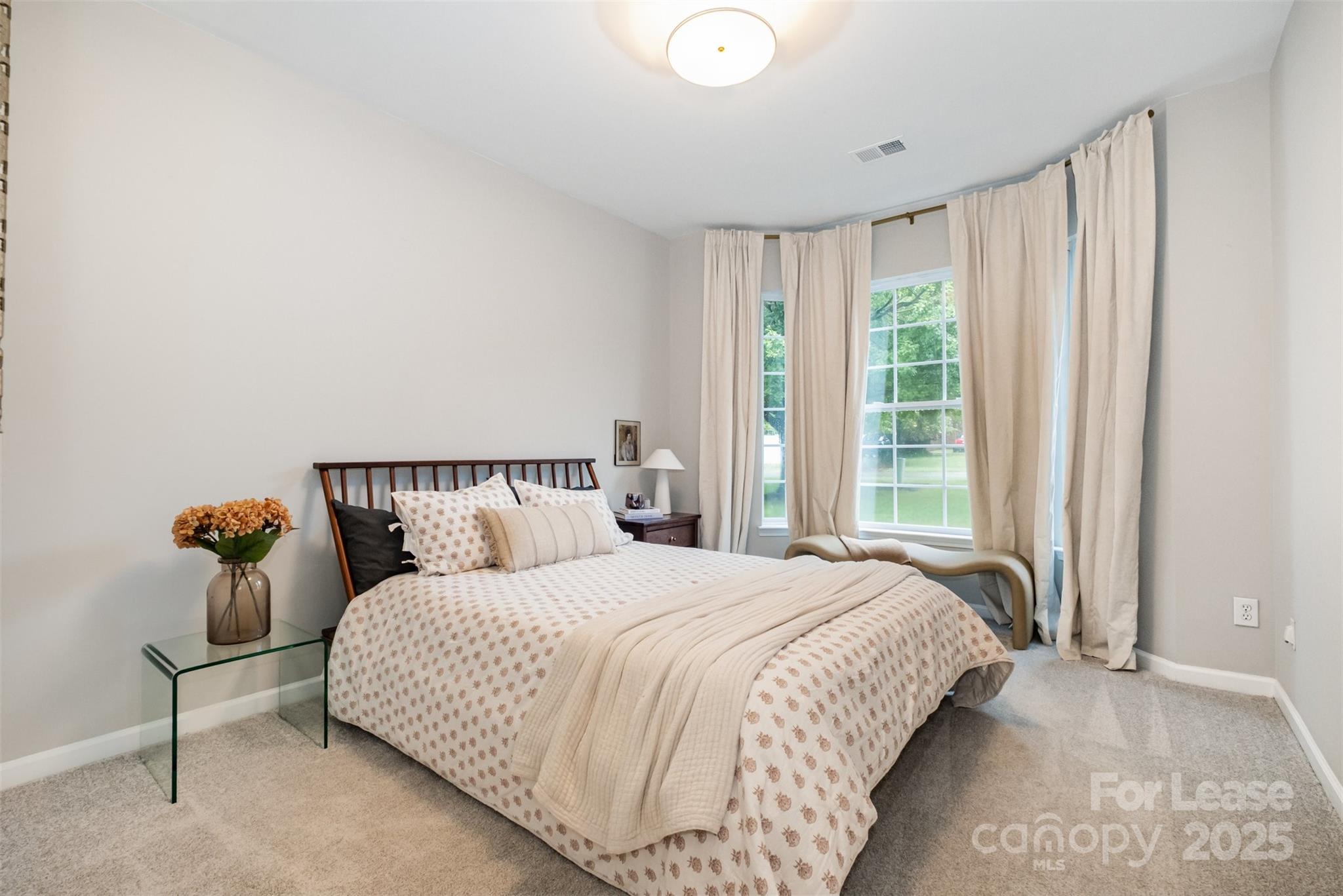 2435 Alaqua Court