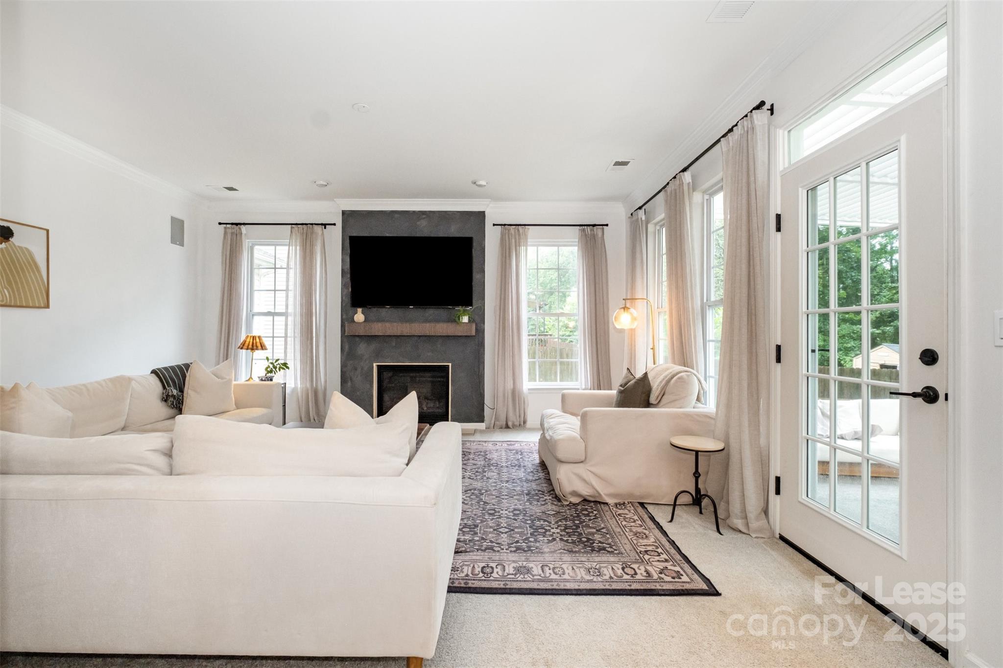 2435 Alaqua Court
