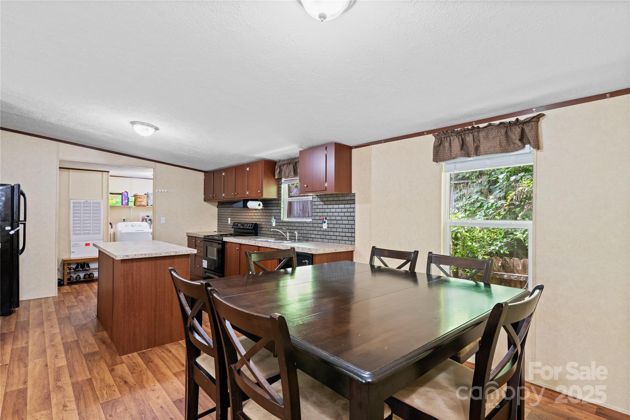 113 Hidden Forest Estate