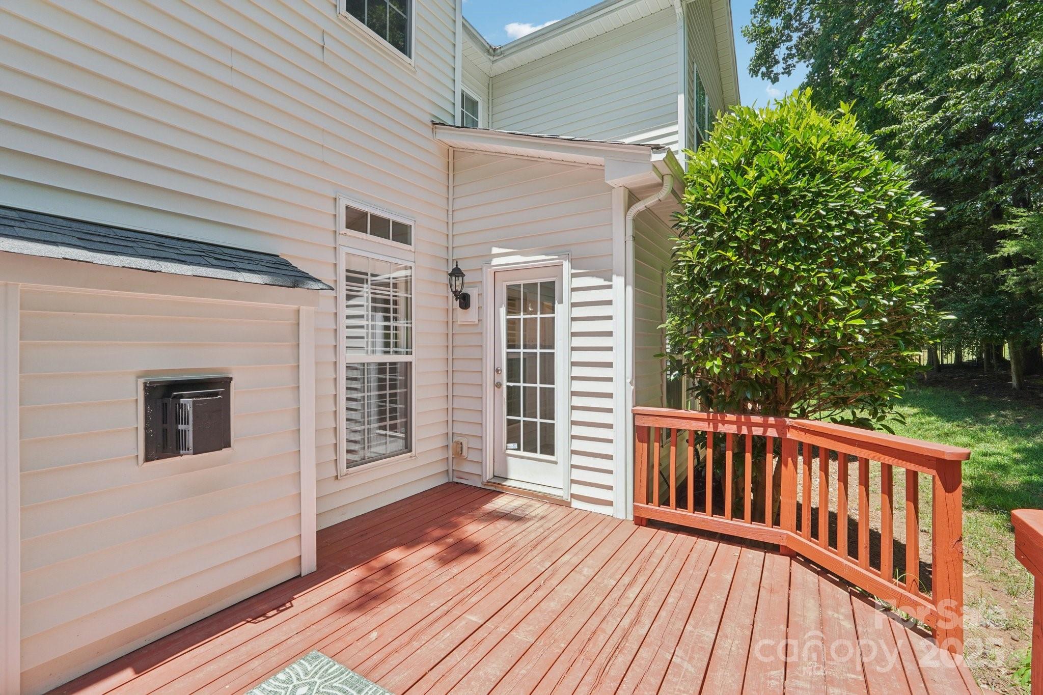 6729 Garden Hill Drive