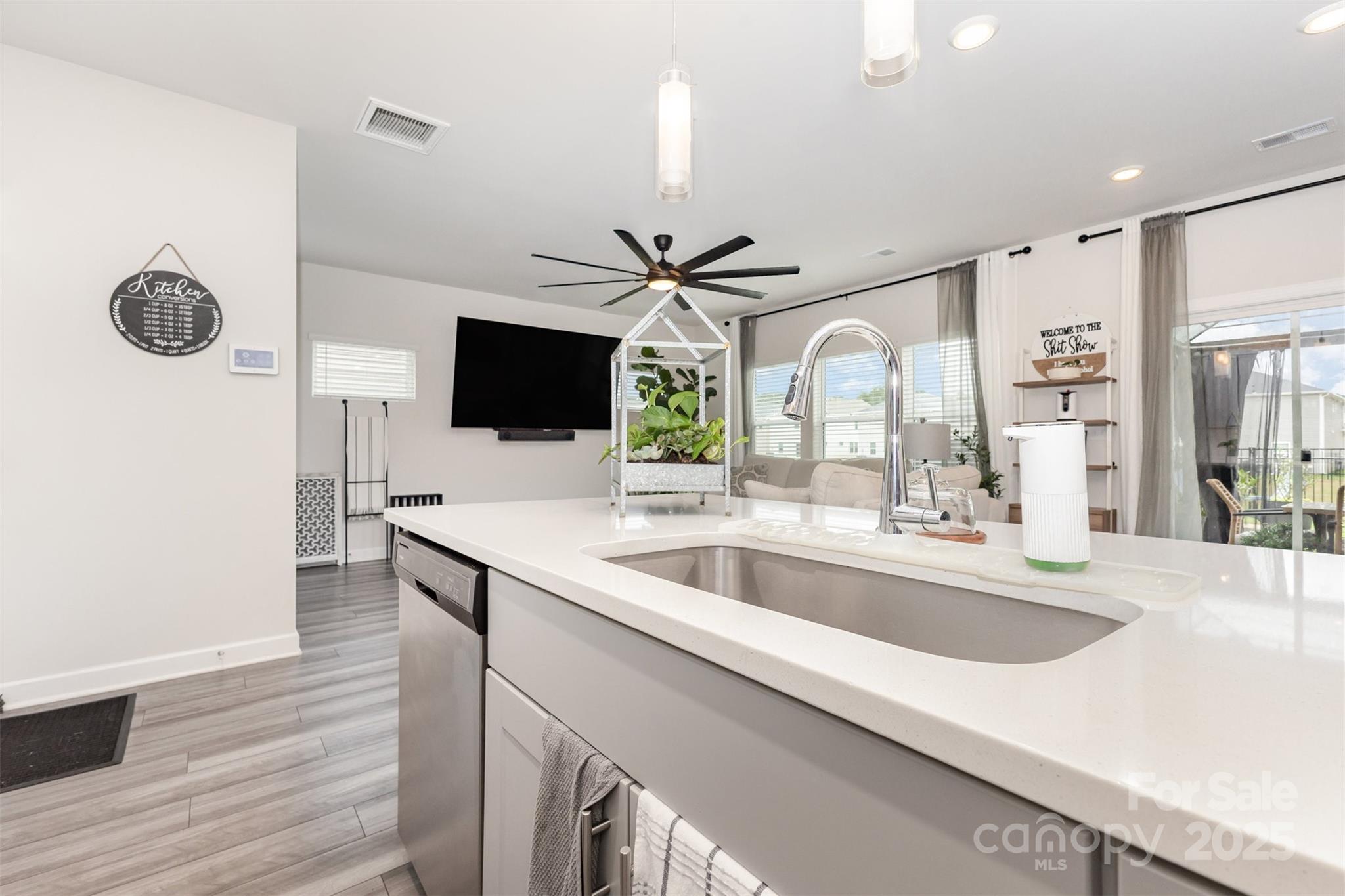 170 Canoga Avenue