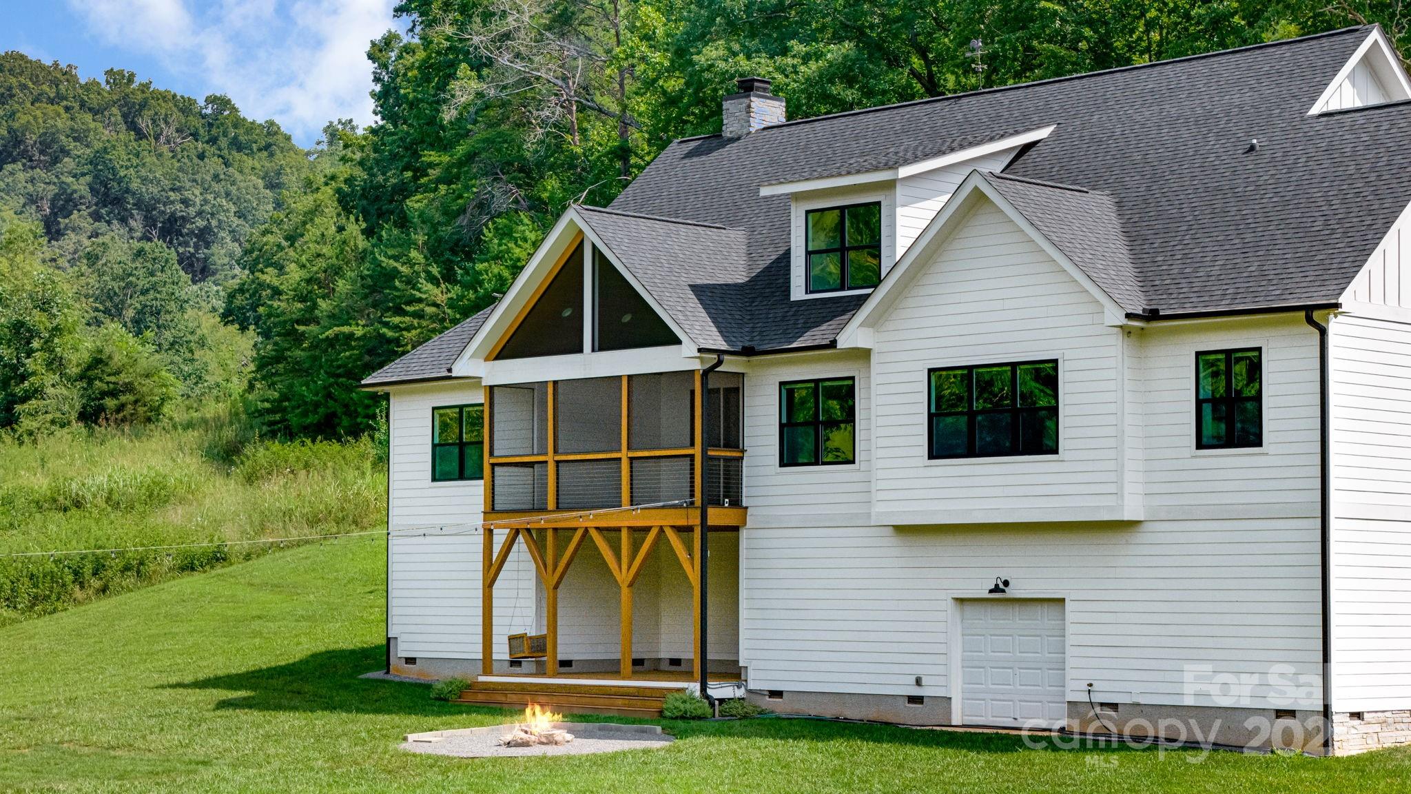 111 Oak Mountain Drive