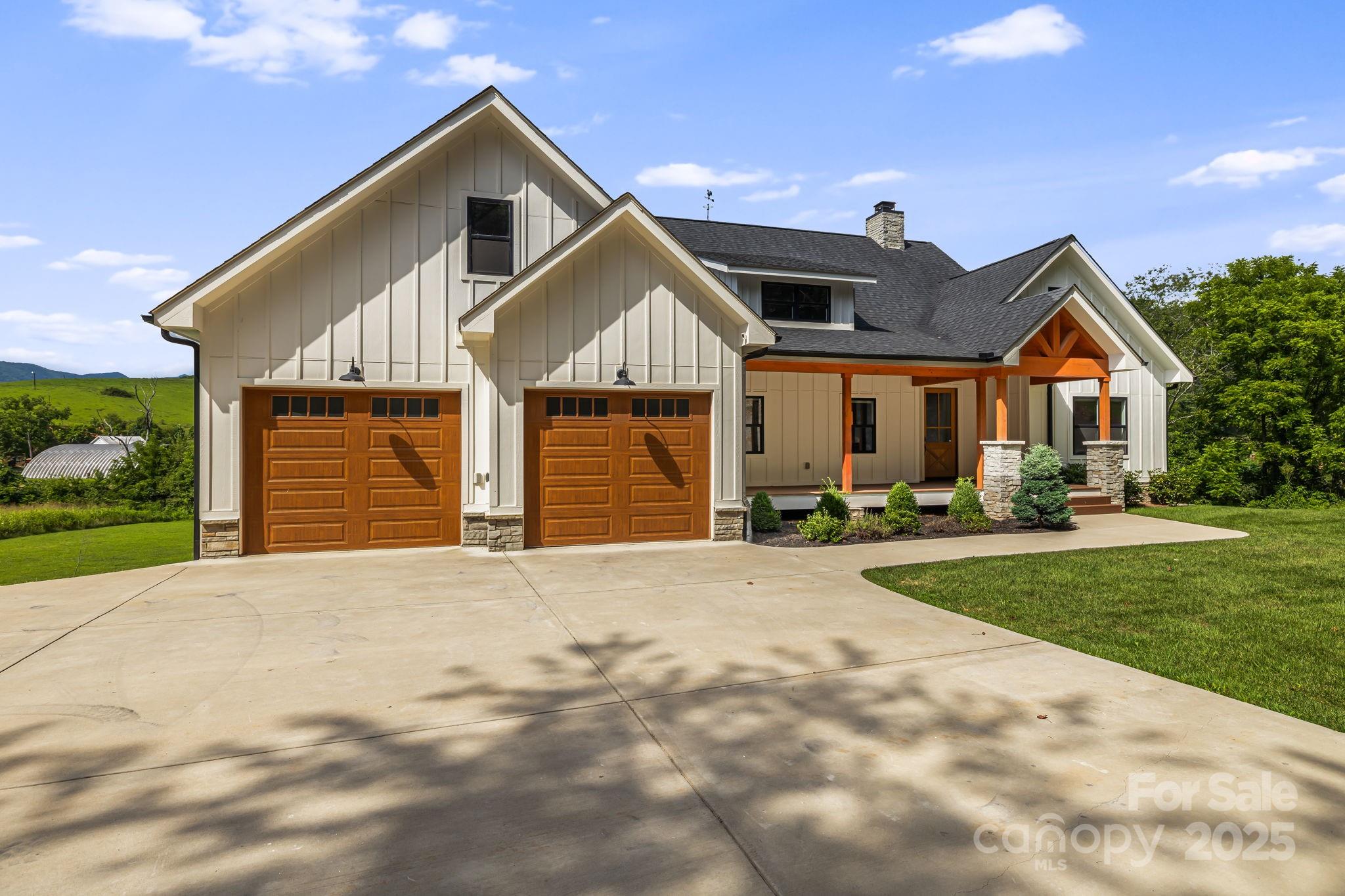 111 Oak Mountain Drive