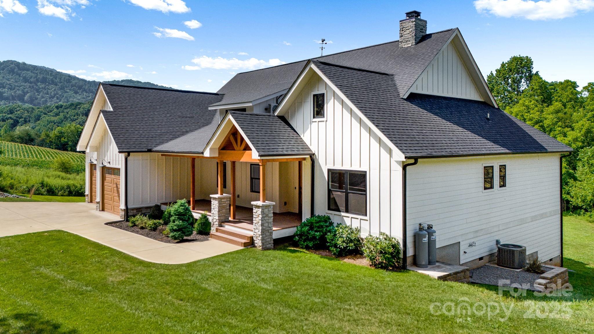 111 Oak Mountain Drive