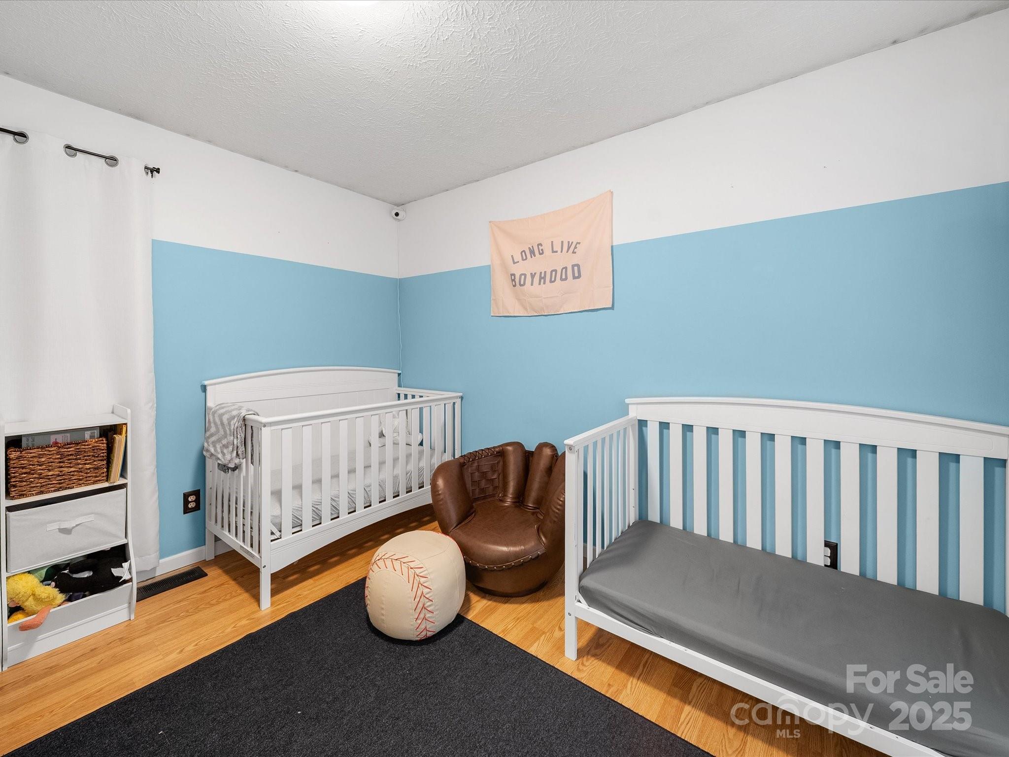 640 Loch Lomond Circle