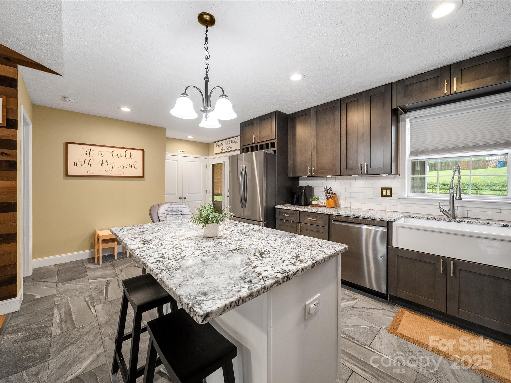 640 Loch Lomond Circle